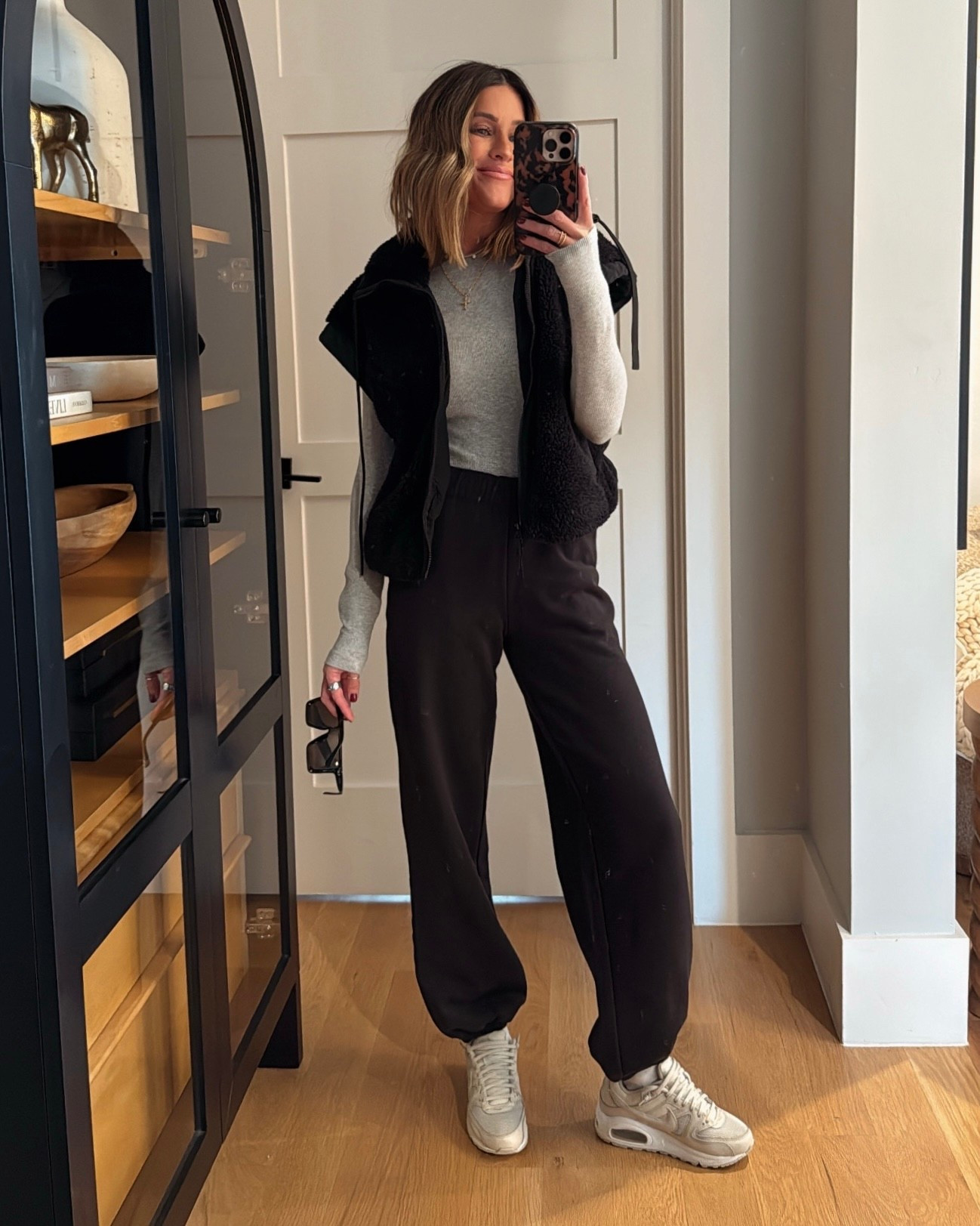 This Target vest is soo cute! It’s hard to tell
all of the details, but it’s so soft and has the cutest back! Wearing xs and xs in Target joggers. 




#LTKootd #LTKActive #LTKFindsUnder50