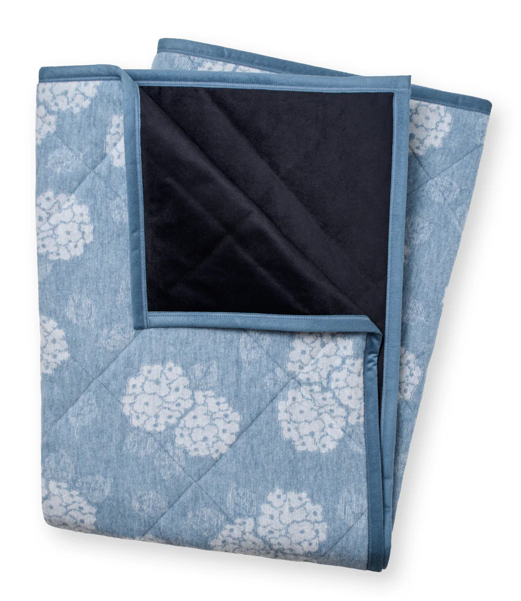 Hydrangeas Daytripper Outdoor Blanket | ChappyWrap | ChappyWrap