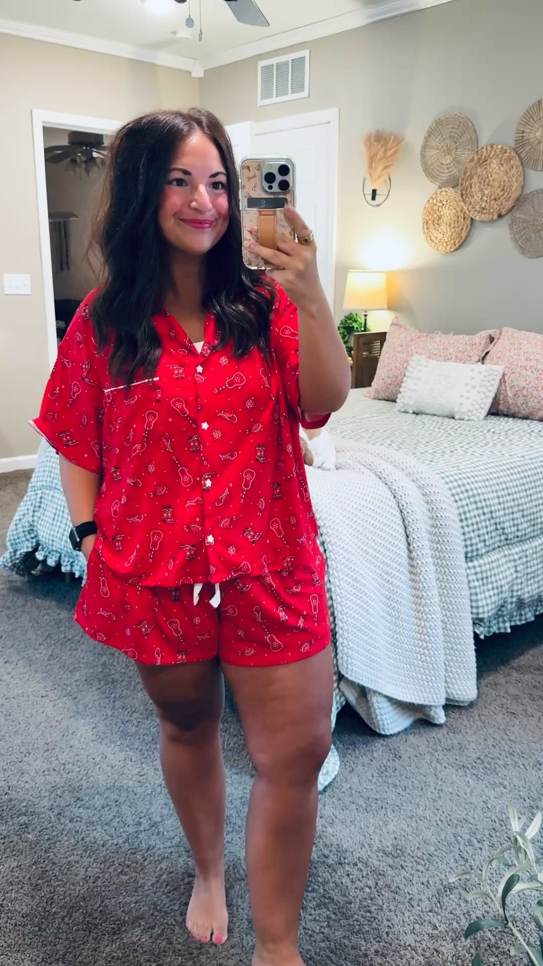 Walmart pjs are always my fav!!
pajama set: fits true to size // wearing an XL