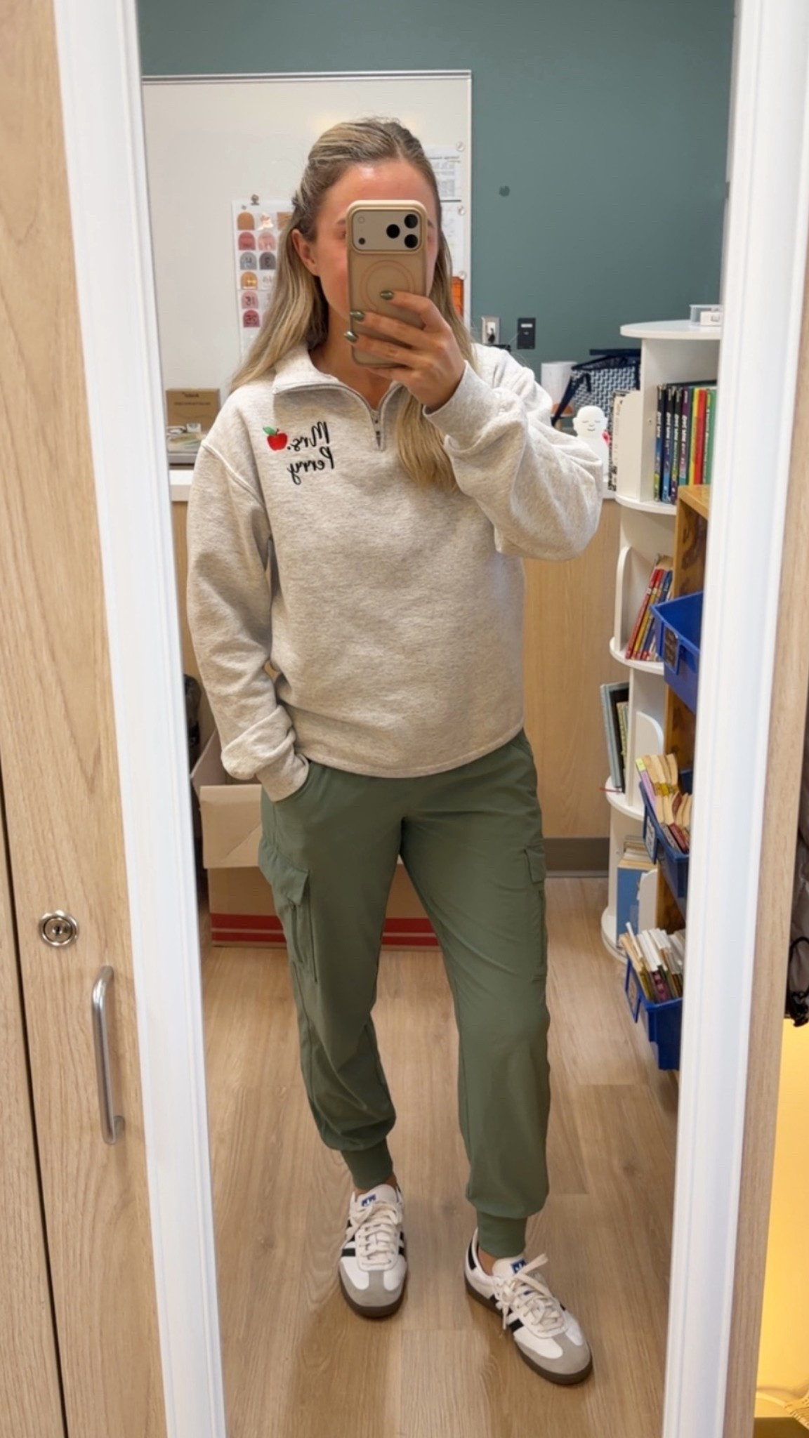 What I wore in the classroom // shop this look below ✨

Teacher OOTD, style icon, fall outfits, teacher style, outfit of the day, classroom style, fall style, shop with me

#LTKWorkwear #LTKootd #LTKStyleTip