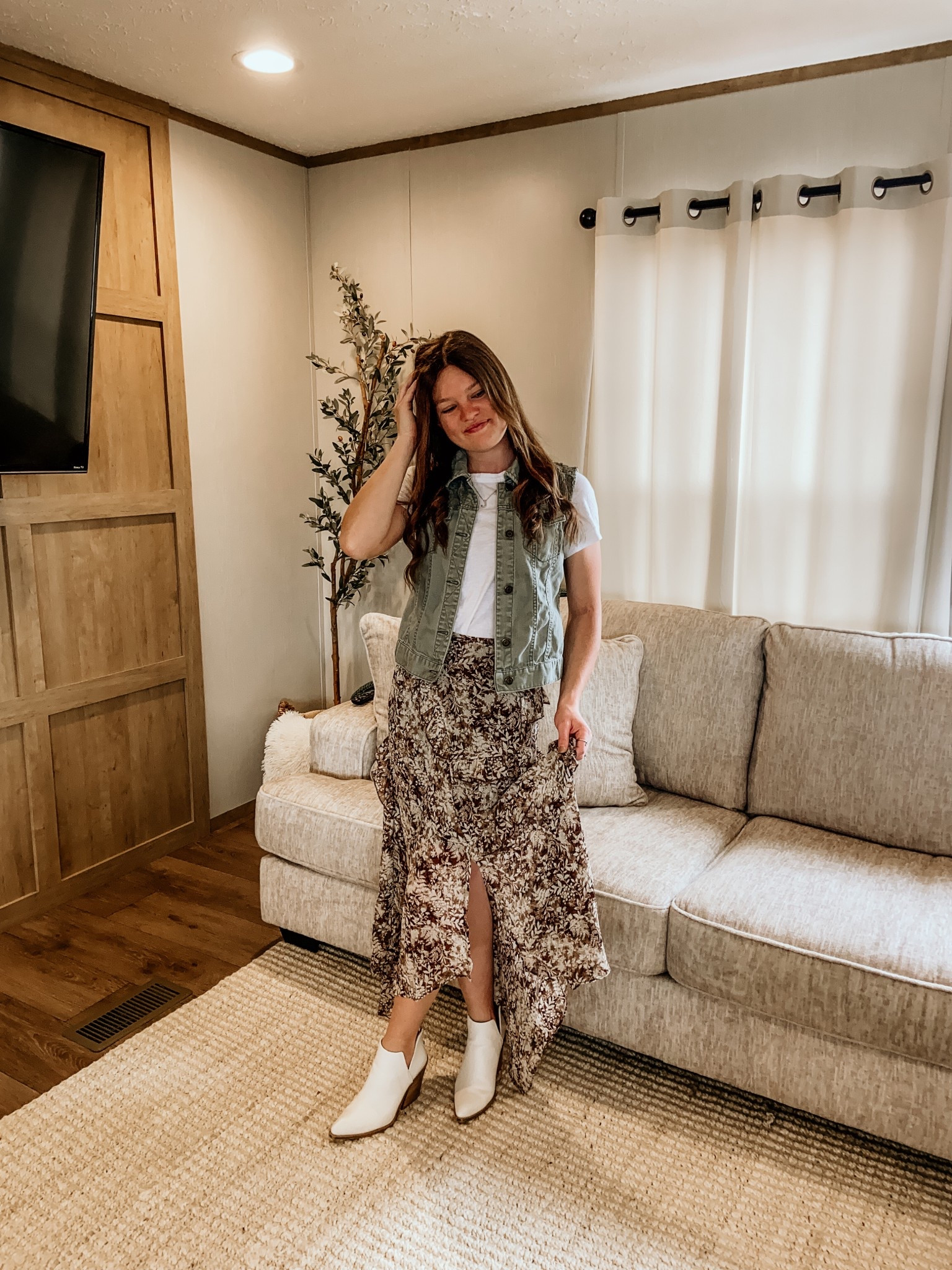 Exact skirt from Pink Lily but sold out! 

#LTKShoeCrush #LTKStyleTip #LTKSeasonal