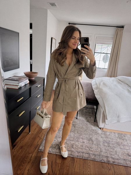 This trench coat dress is everything👏it's under $100 & perfect closet staple for spring + summer. I'm wearing a size S. // Revolve, spring dress, summer dress, summer outfit