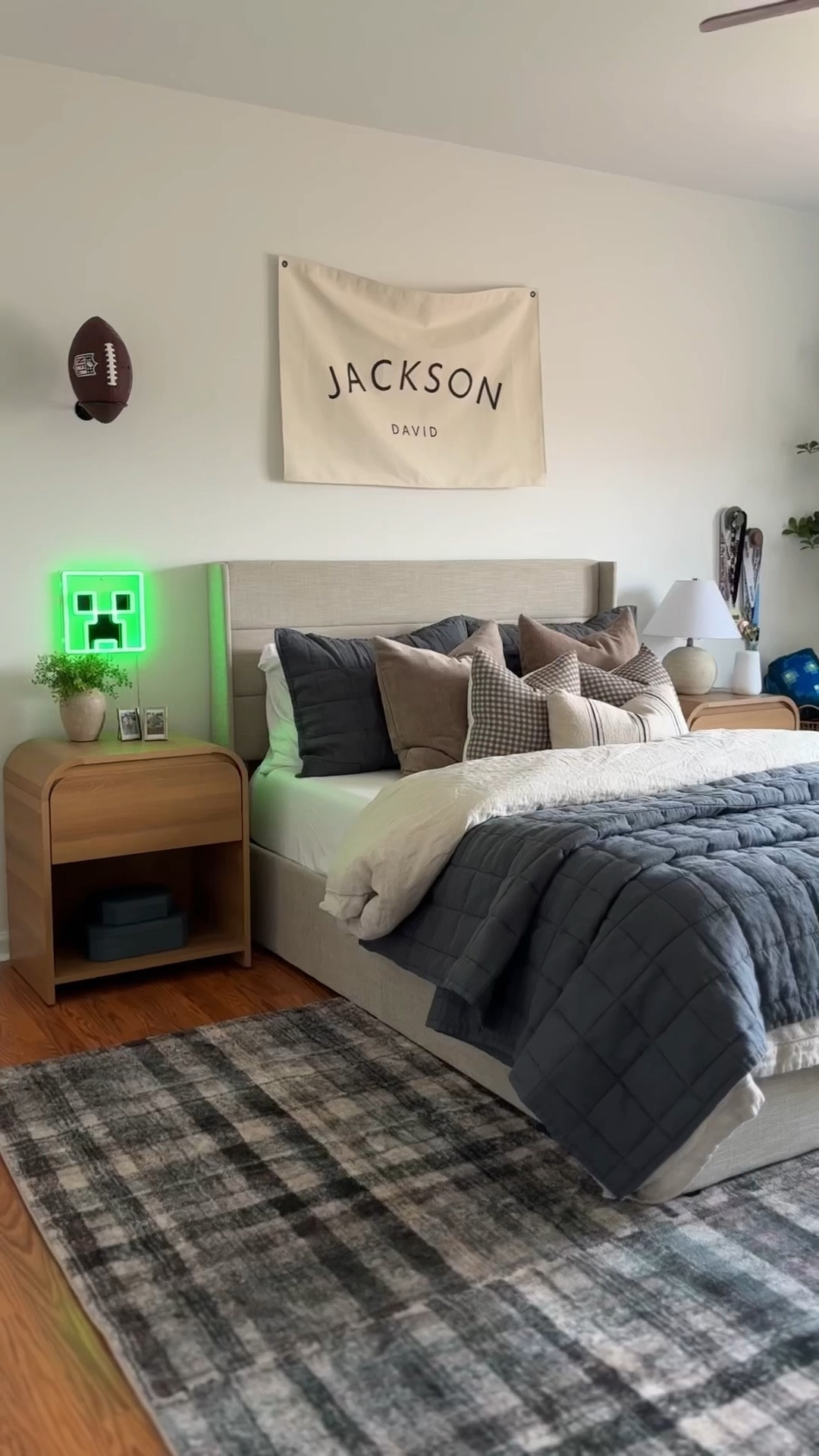 Minecraft bedroom, kids bedroom, boy bedroom, kids bedding, kids nightstand, bedroom rug, lift up storage bed

#LTKHome #LTKKids