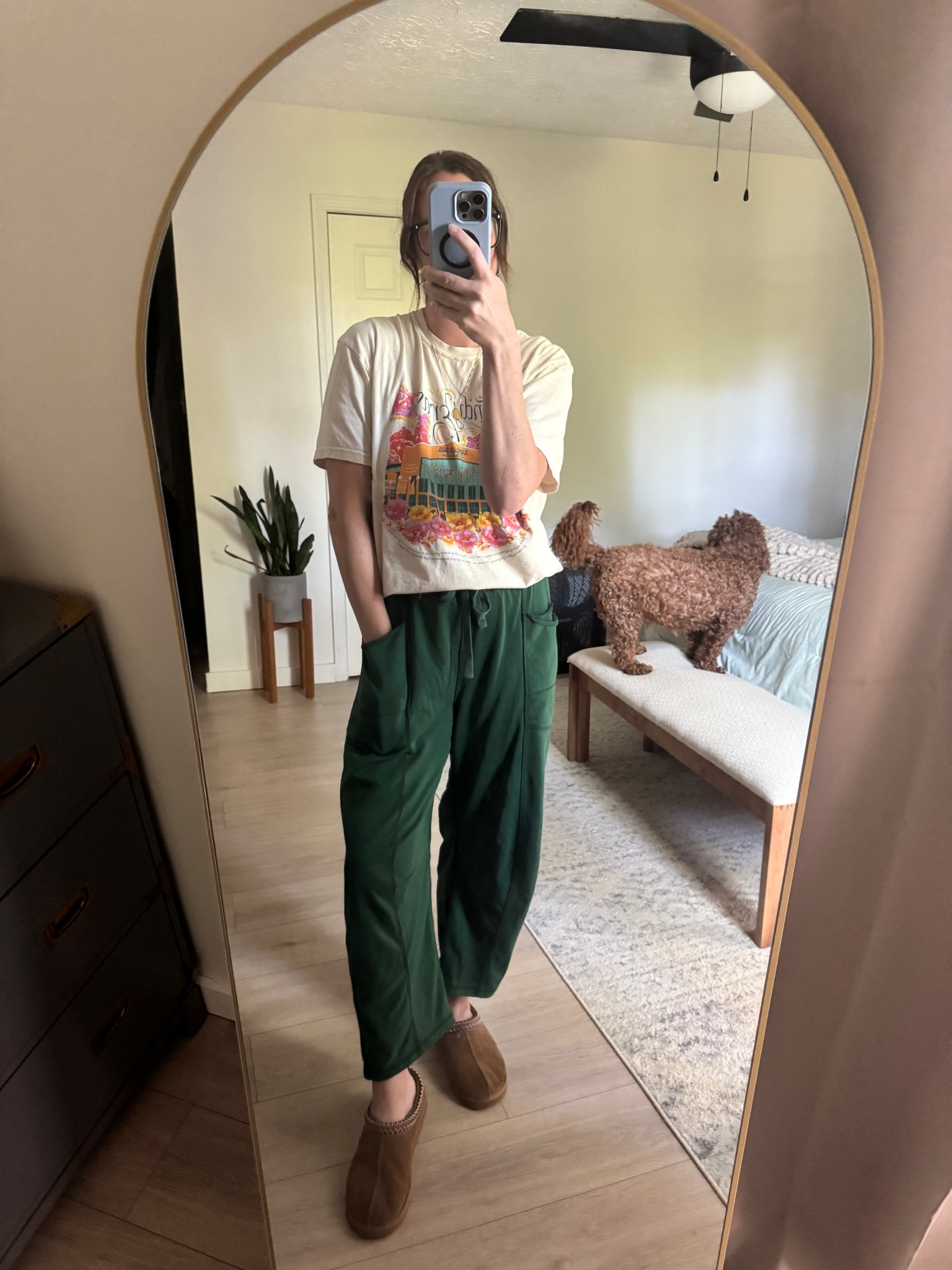 Obsessed with these Free People dupe barrel sweatpants 😍 The perfect casual + comfy fit that still looks cute and put together. Such a good Amazon find for lounging or running errands!

#AmazonFashionFinds #FreePeopleDupe #AmazonStyle #ComfyOutfit #CasualStyle #Loungewear #AmazonFinds #BarrelSweatpants #OOTD #AffordableFashion

#LTKFindsUnder50