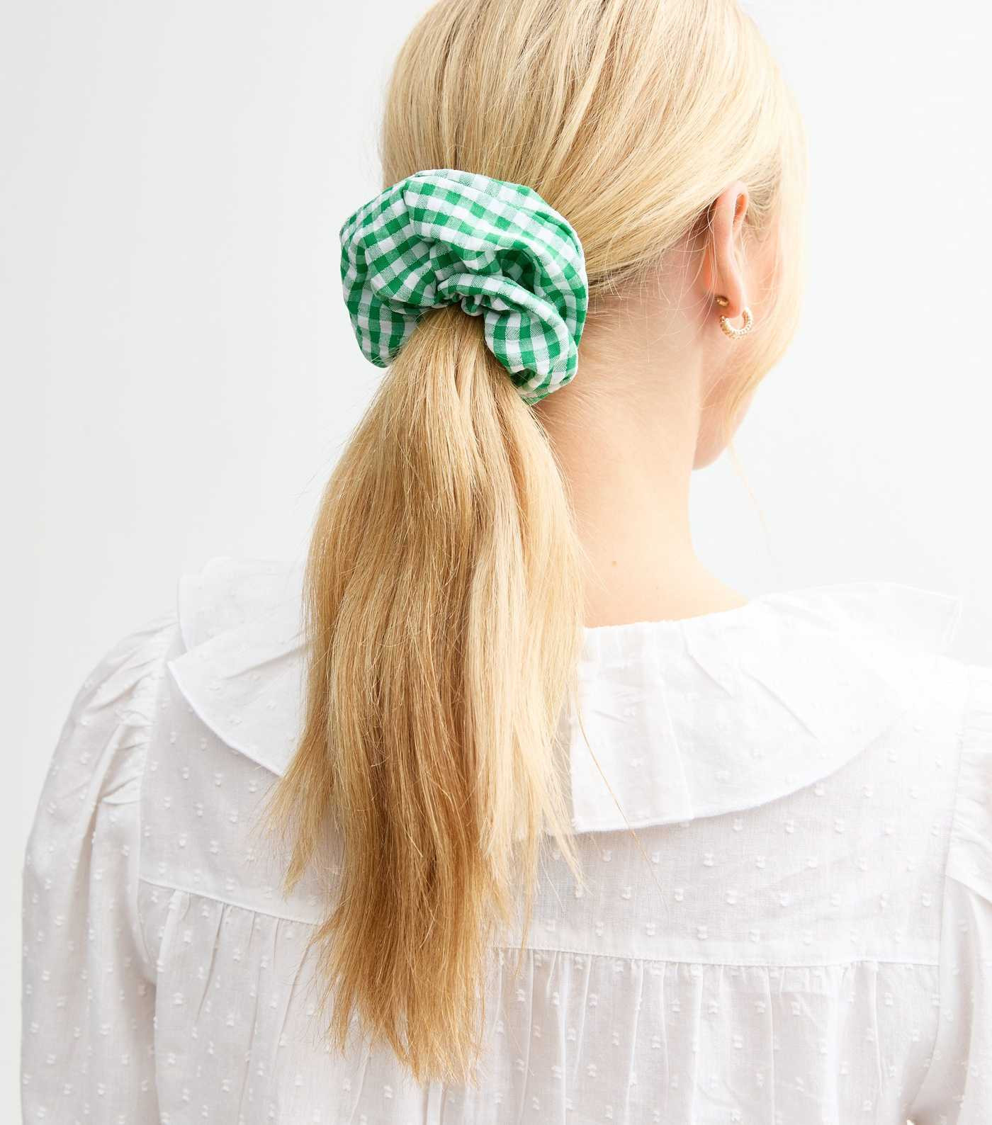 Green Gingham Print Scrunchie | New Look | New Look (UK)