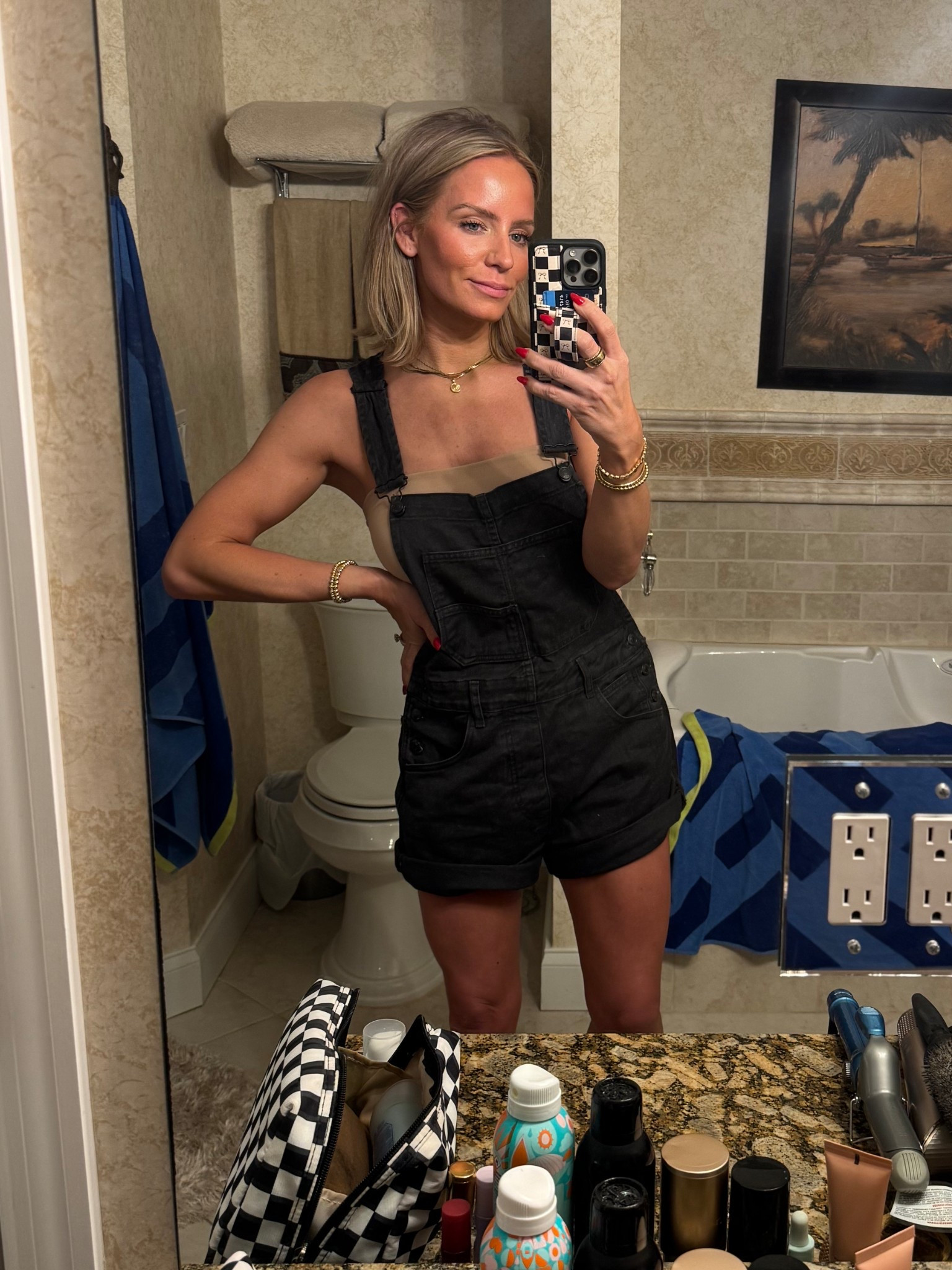 Tube top: XS/small 
Overalls: small 

#LTKSummerEdit #LTKStyleTip