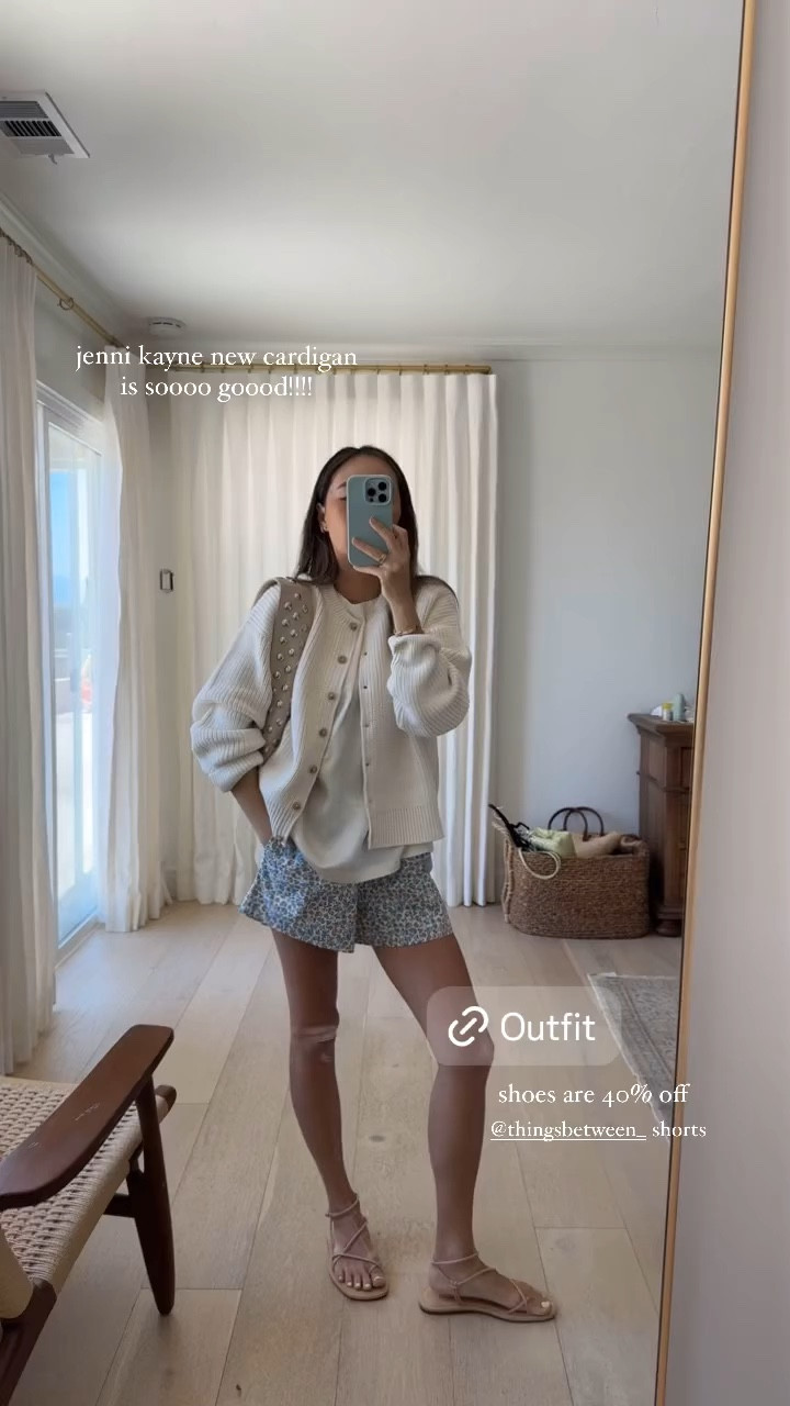 + shoes are 40% off  @thingsbetween_ shorts 
+ jenni kayne size small, 
code “ellenor15”