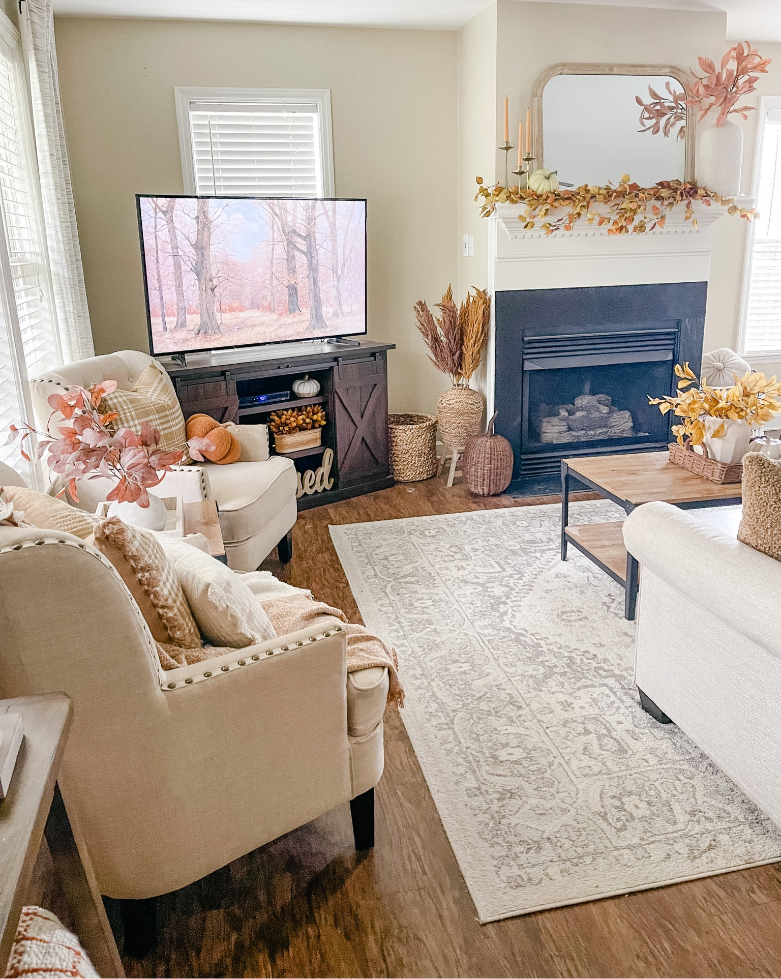 Fall family room decor 
Fall home decor
Fall living room 

#LTKSeasonal #LTKhome