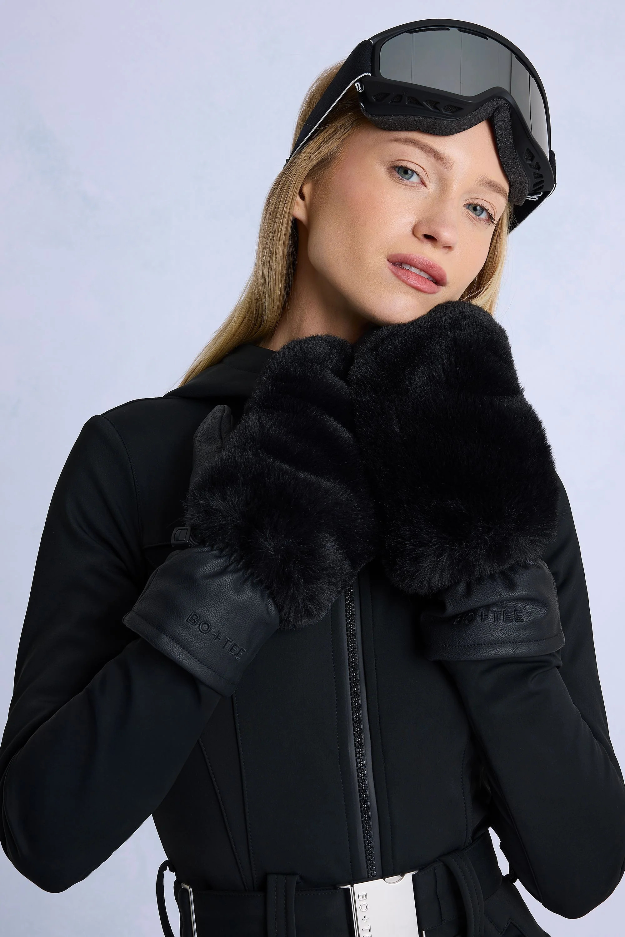 Faux-Fur Gloves in Black | Bo&Tee