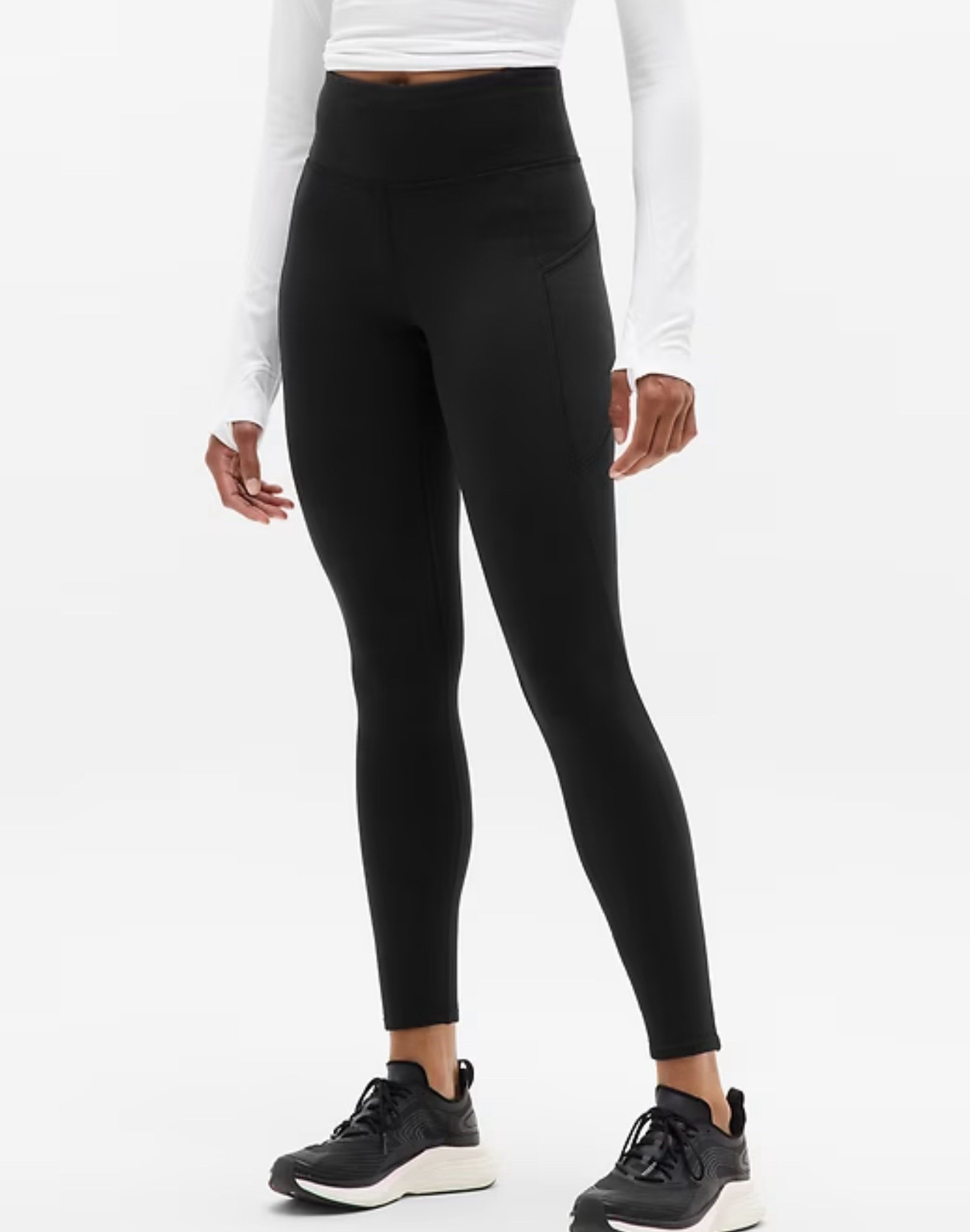 These leggings are fleece lined and great for winter walks outside or for cold weather sports (looking at you fellow hockey, baseball and soccer moms!) Currently 40% off.


#leggings #coldweathergear #workout 

#LTKmomlife #LTKSaleAlert #LTKCyberWeek