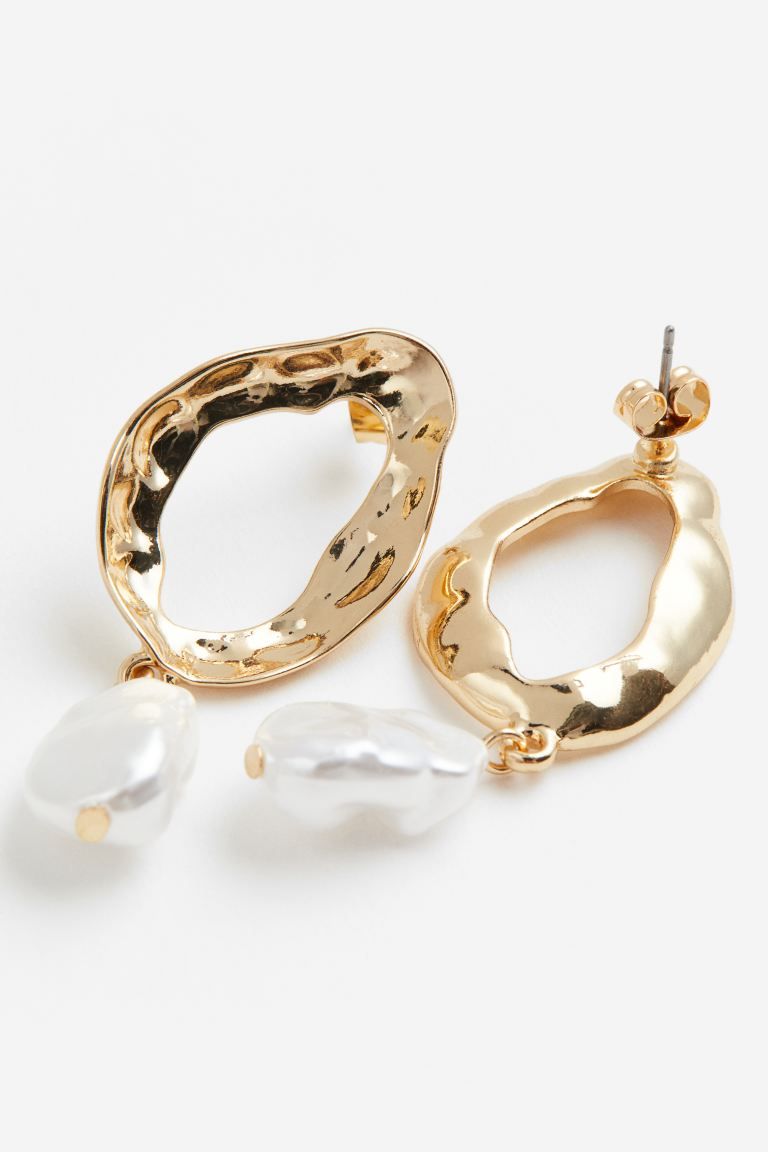 Faux Pearl Pendant Earrings | H&M (US + CA)