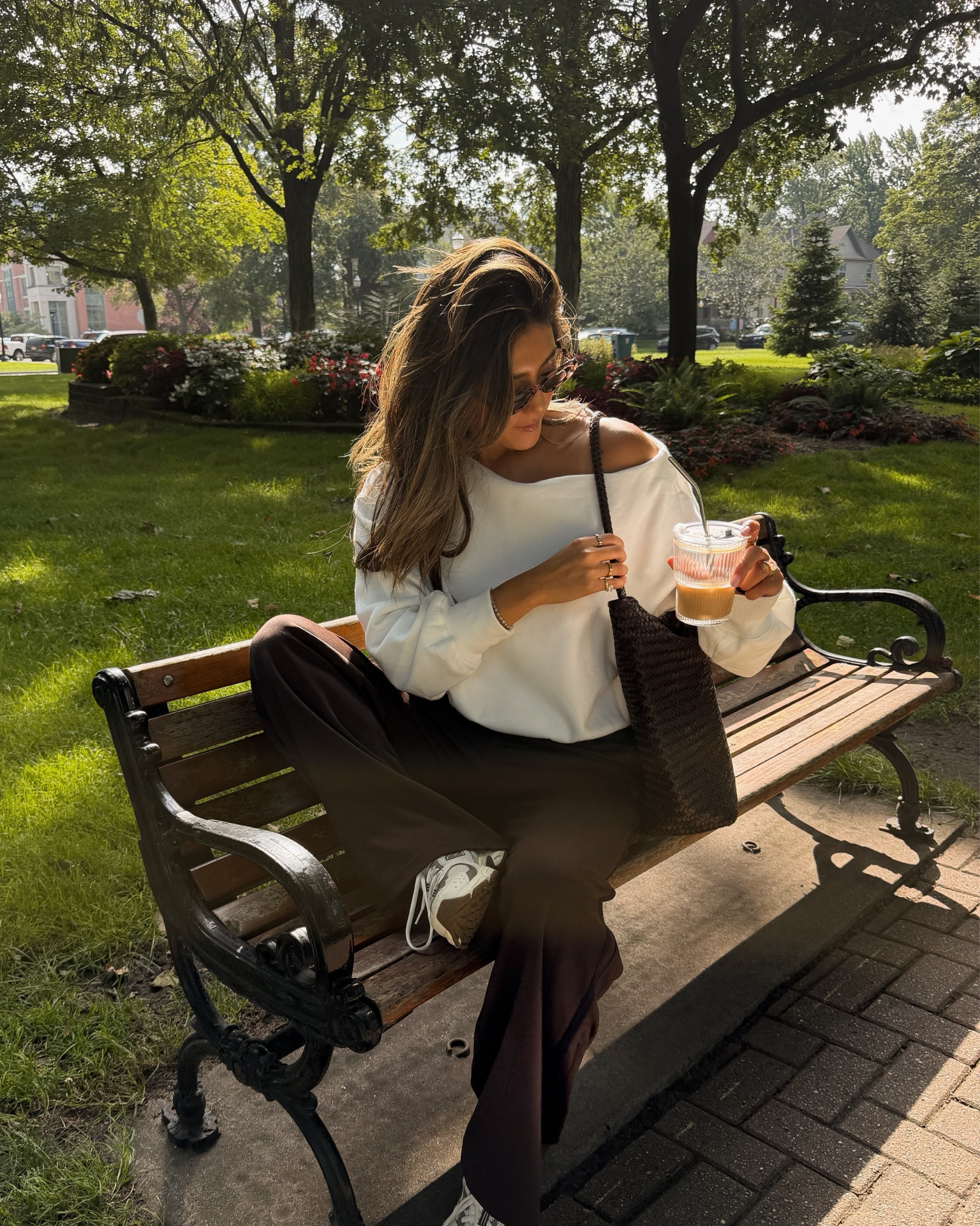 Such a good sporty-but-put-together combo! The off the shoulder sweatshirt is SO soft and cute and paired with their new track pants for an easy everyday look.
Sizing: Pants: XS Top: S
