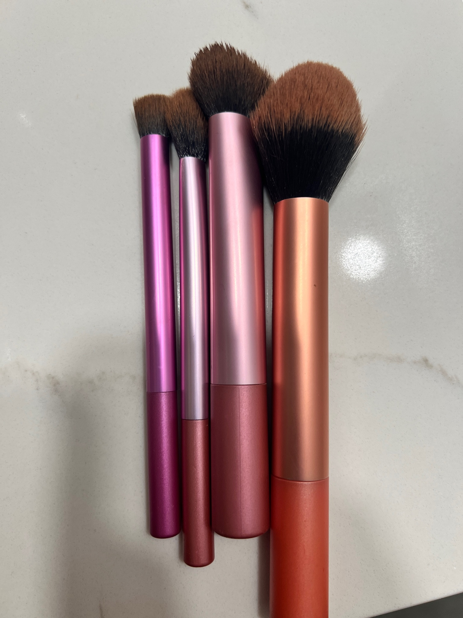 Affordable makeup brushes that allows a seamless make up application.