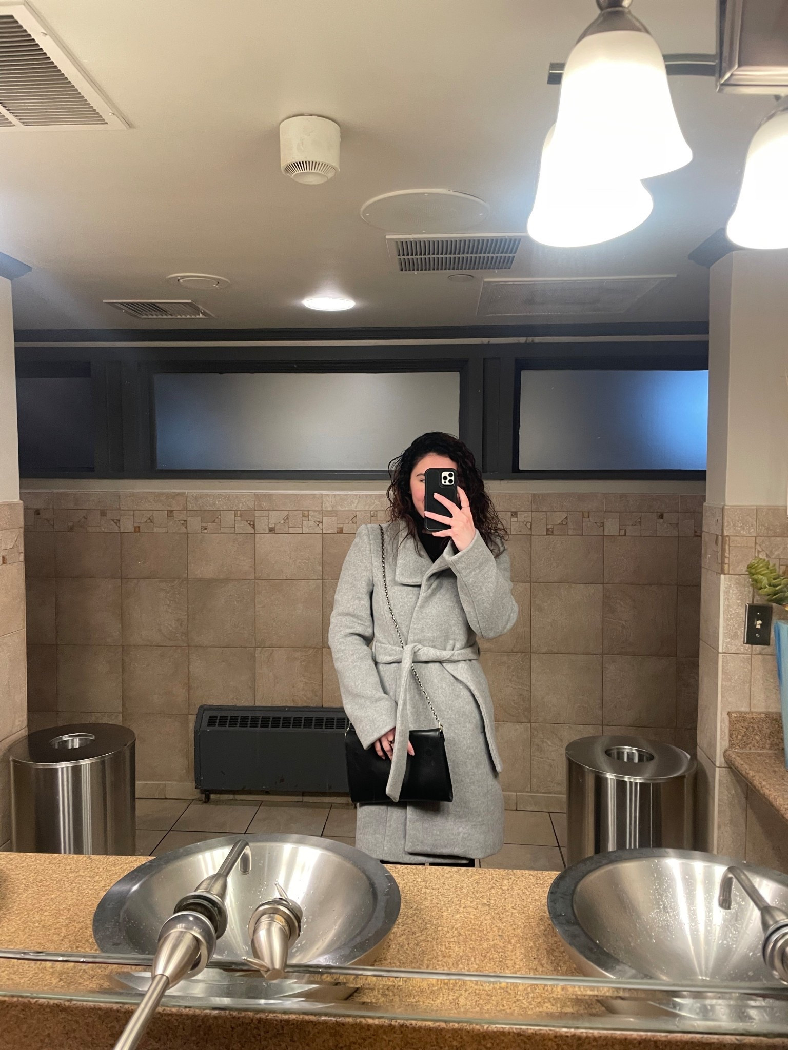 Night out in the cold with Aritzia coats

#LTKdayinmylife #LTKootd