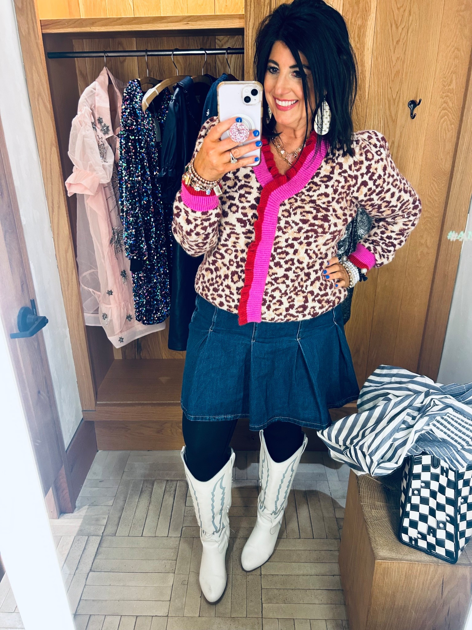 Obsessed with this gorgeous leopard cardigan!! Wearing size XL for reference 

#LTKOver40 #LTKHoliday #LTKCyberWeek