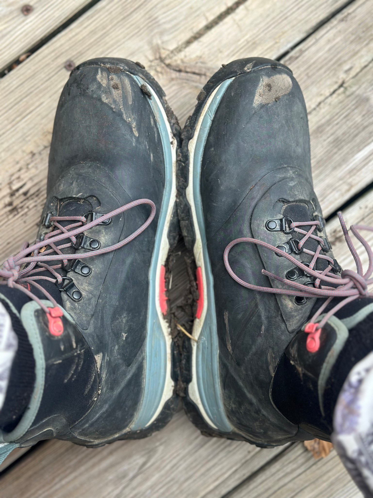 My favorite fall boots. Perfect for trails and that muddy yard work!🙈
