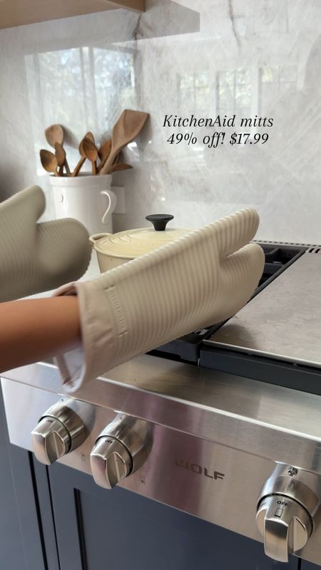 These oven mitts are so thick and lovely! Such a great price right now too! Amazon kitchen design le creuset KitchenAid

#LTKhome #LTKsalealert #LTKfindsunder50