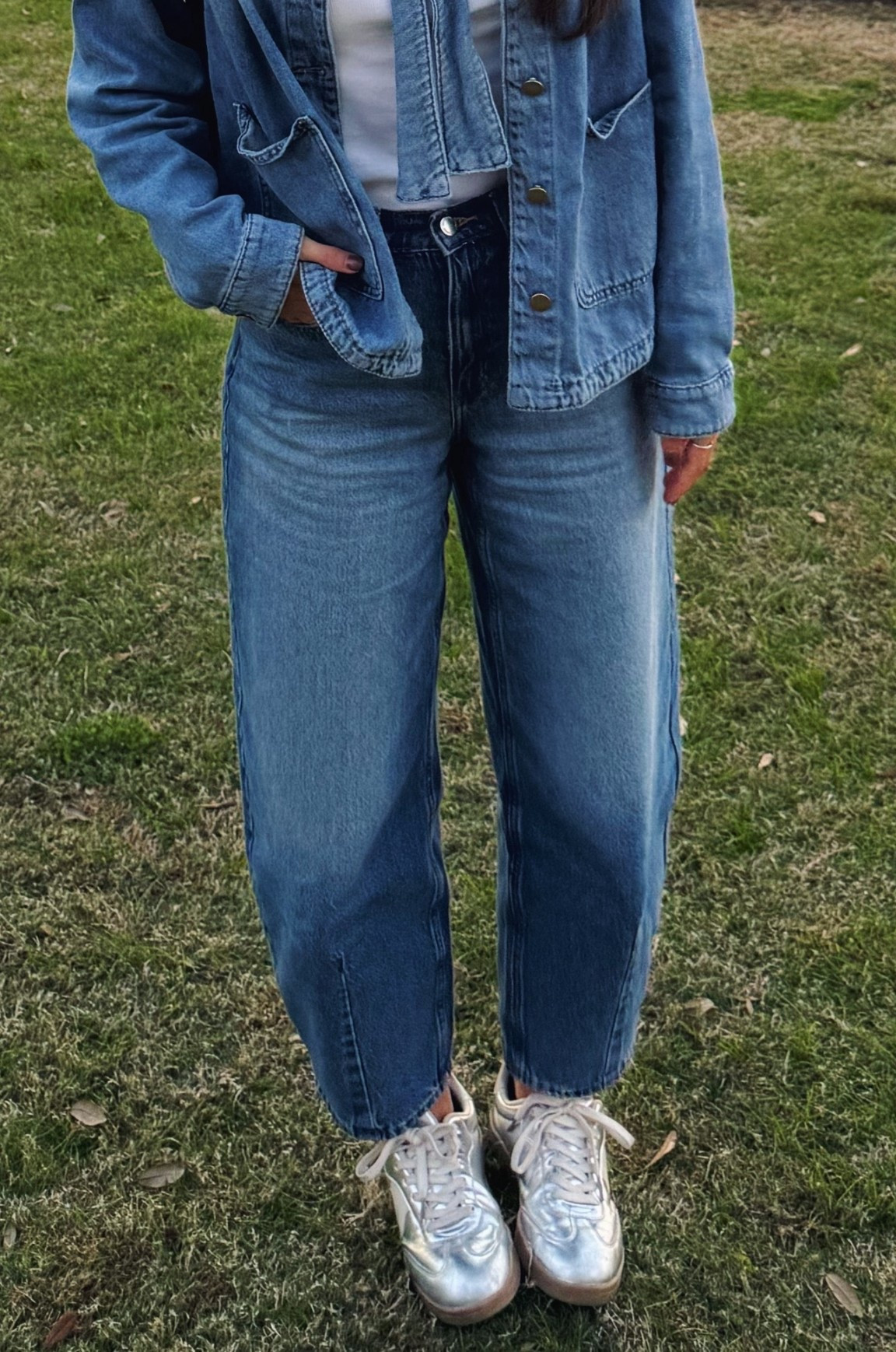 My favorite barrel jeans!!!! 

#LTKFindsUnder50 #LTKBeauty #LTKSeasonal
