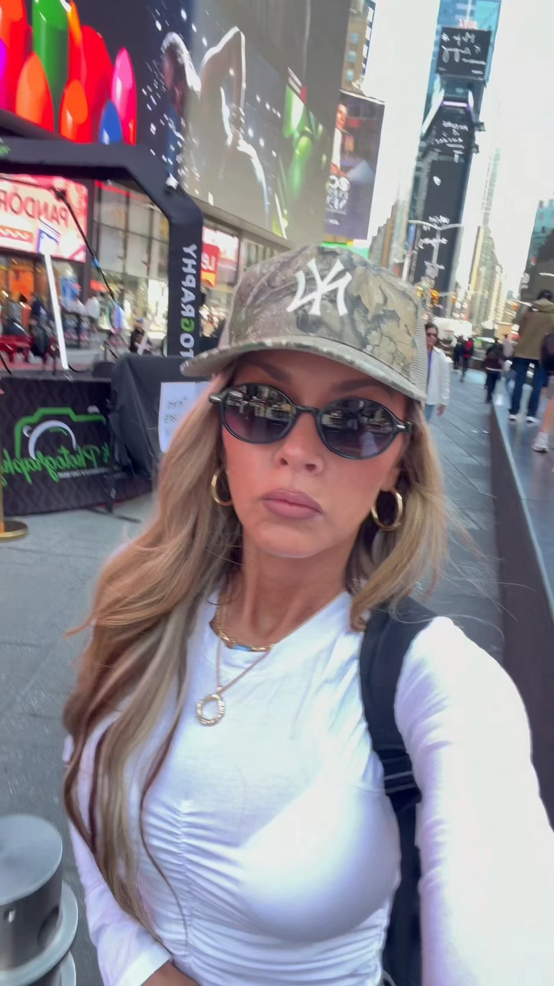 Sojos in Times Square
•
#sojos #sunglasses #affordablesunglasses #affordablesunnies #trendysunglasses #amazonfinds #sunnies

#LTKootd #LTKgrwm #LTKOver40
