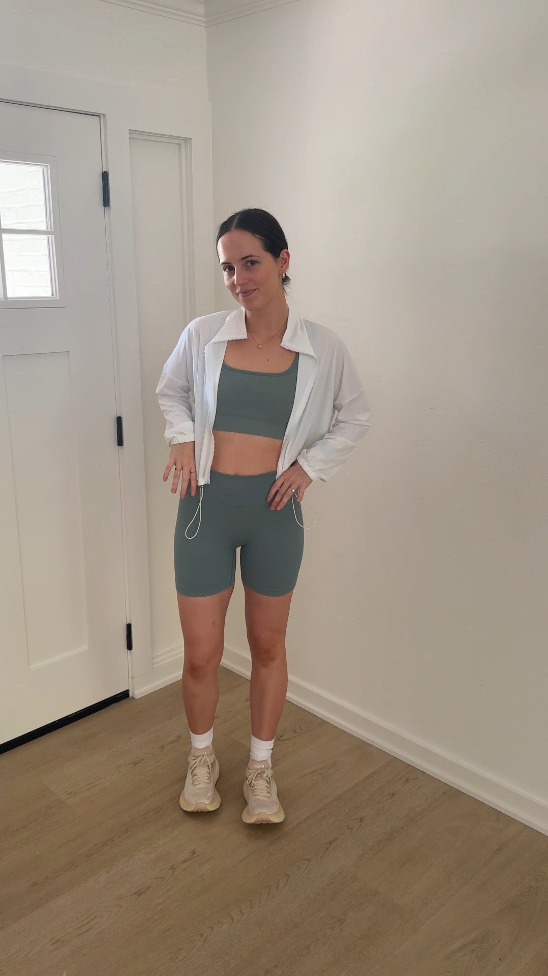 Wearing a medium in the set & windbreaker 

#LTKFitness #LTKActive