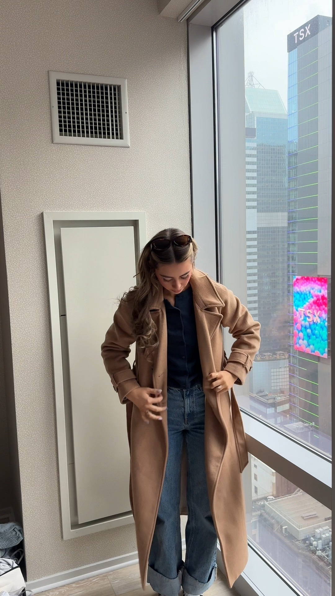 New York outfit inspo!! This trench coat is so good! Wearing a size S cardigan, 2 jeans, adidas run big so I sized down a half size, and an XS trench coat!


#LTKFestival #LTKFindsUnder100 #LTKSeasonal