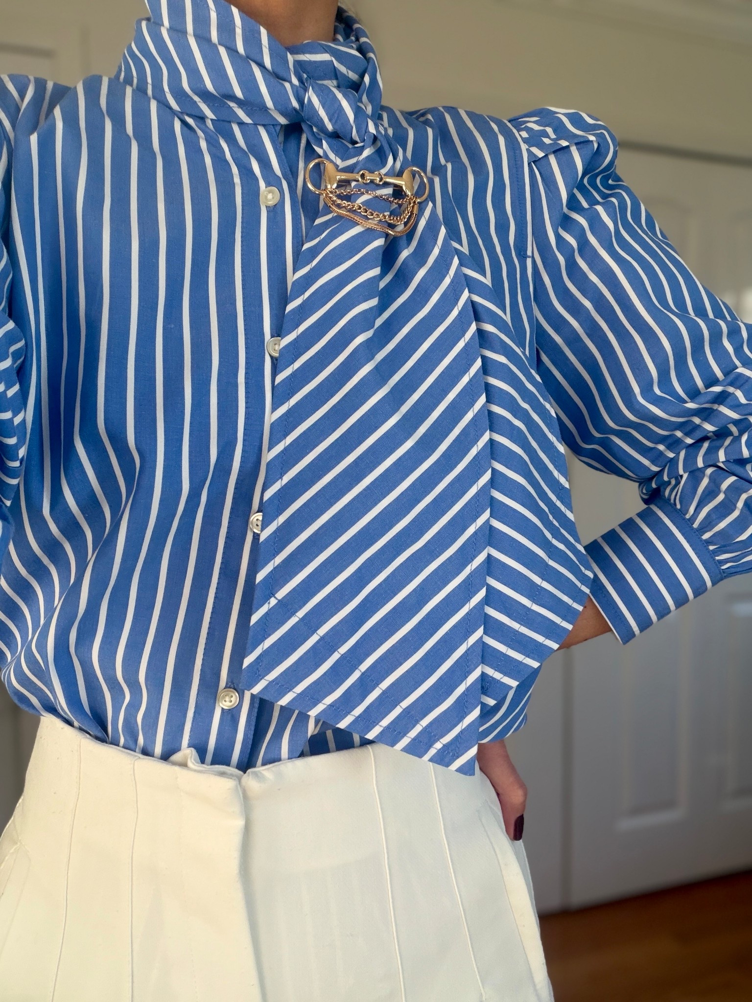 100% cotton bow blouse - size down
I’m Wearing sz XS 
Horse bit brooch is so pretty!



#LTKootd #LTKOver40 #LTKgrwm