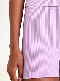 Extra High-Waisted Seamless Ribbed Biker Shorts -- 4-inch inseam | Old Navy (US)