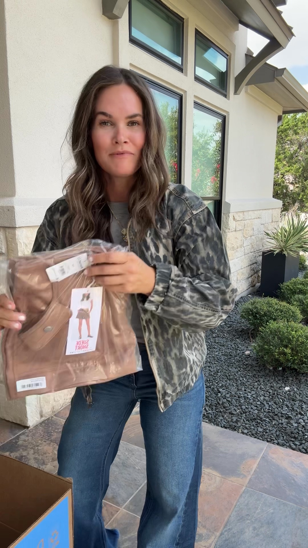 These brown shorts are an absolute MUST for fall transition! 😍 They fit true to size and have the best length.

#LTKSeasonal #LTKootd #LTKmomlife