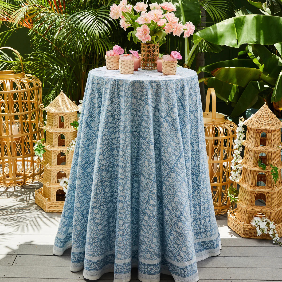 Jasmine Tablecloth 108" Round Blue | Amanda Lindroth
