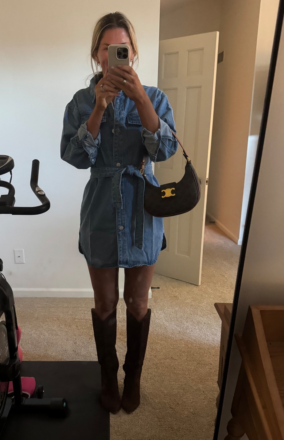 Fall dress outfit
Denim dress suede boots

#LTKShoeCrush #LTKFindsUnder100 #LTKSeasonal