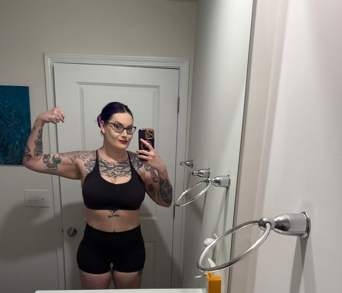 In my strong girl era! 
A Poshknit Sports Bra and 4” Legacy short moment in onyx black! Size XL
Bra and Medium Short
 #buffbunny #buffbunnycollection 
#fitness #strong 


#LTKTall #LTKActive #LTKootd