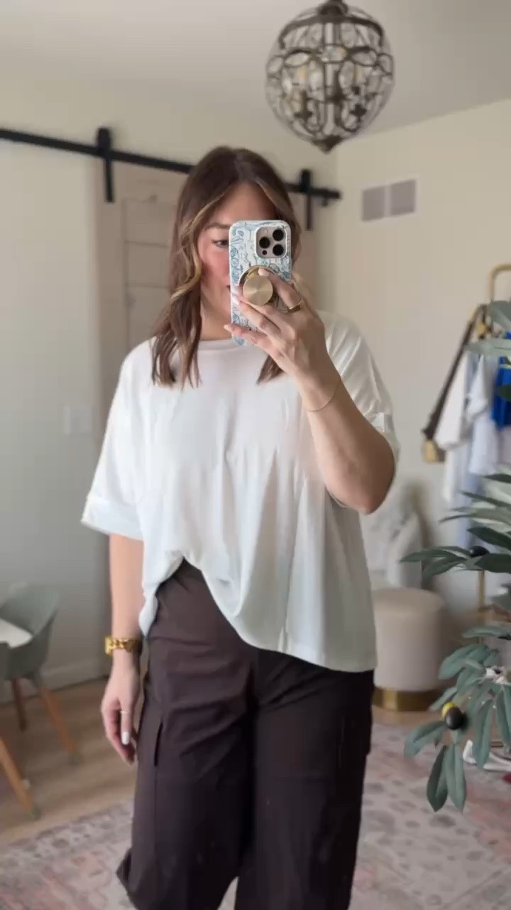 Snowing the difference between the Ruti cargo barrel pants vs the Amazon pants! Wearing size large in both and large in the top

#LTKootd #LTKMidsize #LTKOver40