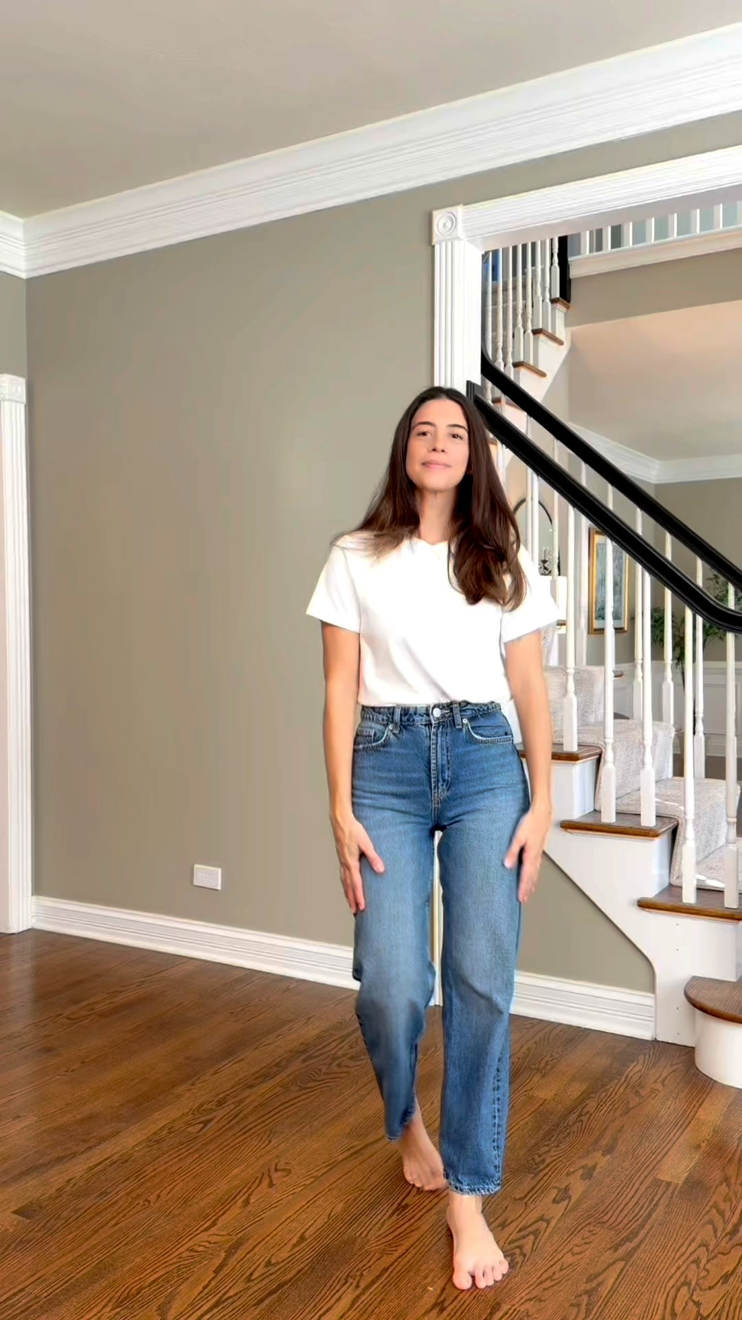 One base, four Fall outfits 🍂 A simple white tee and jeans outfit that goes a long way. These capsule wardrobe basics make it easy to create chic Fall looks for everyday wear.
Jeans run TTS🤍
Tee size medium 
Blazer size Small
Suede blazer size Small
Leather jacket size Small (size up for a more lose fit)
Sweater size Small

#FallOutfits #CapsuleWardrobe #LTKFall #LTKStyle #MomStyle #EffortlessStyle #MinimalOutfits #ClassicStyle

#LTKmomlife #LTKStyleTip #LTKFindsUnder100