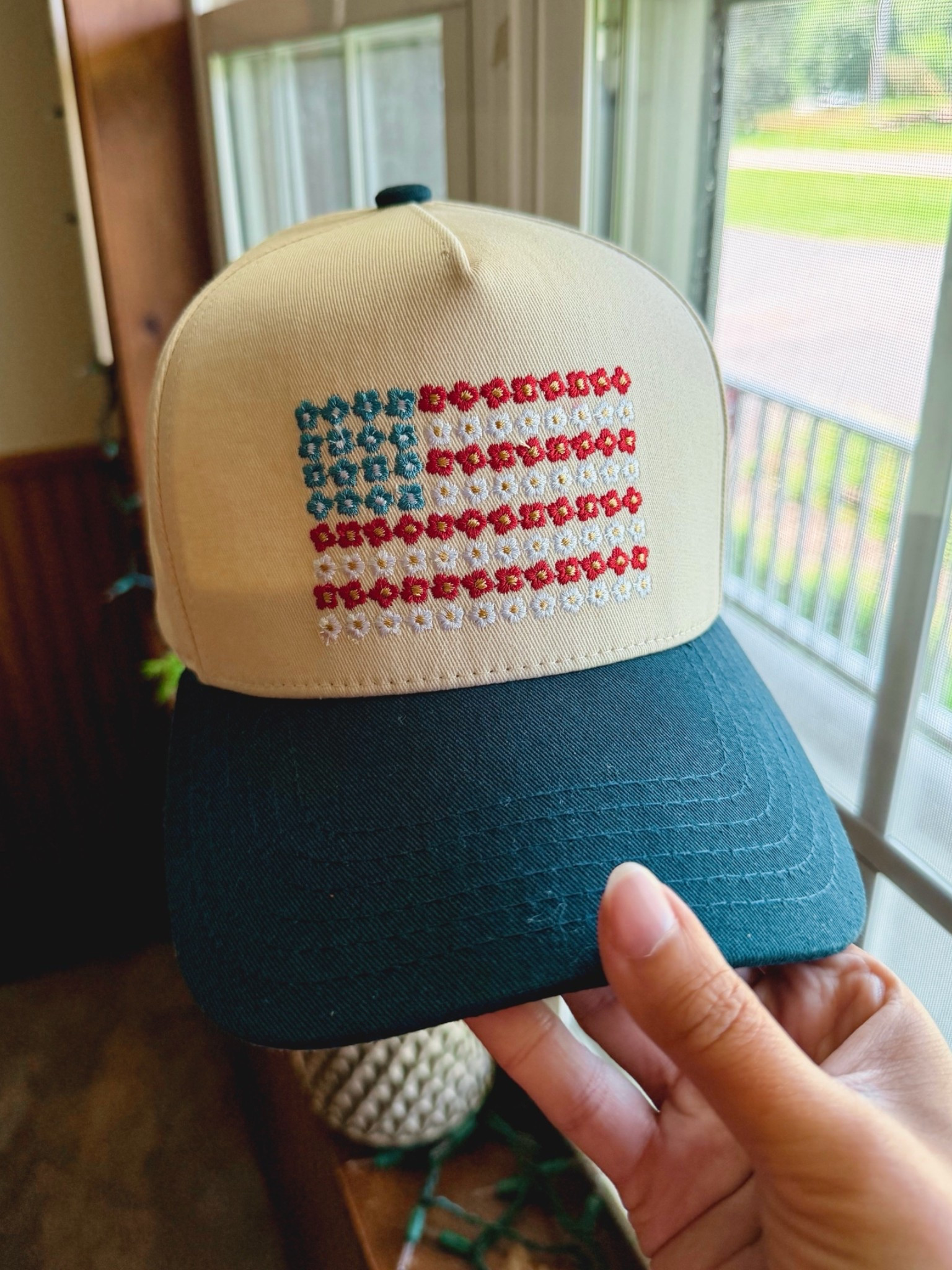 cutest little flag hat!♥️🤍💙