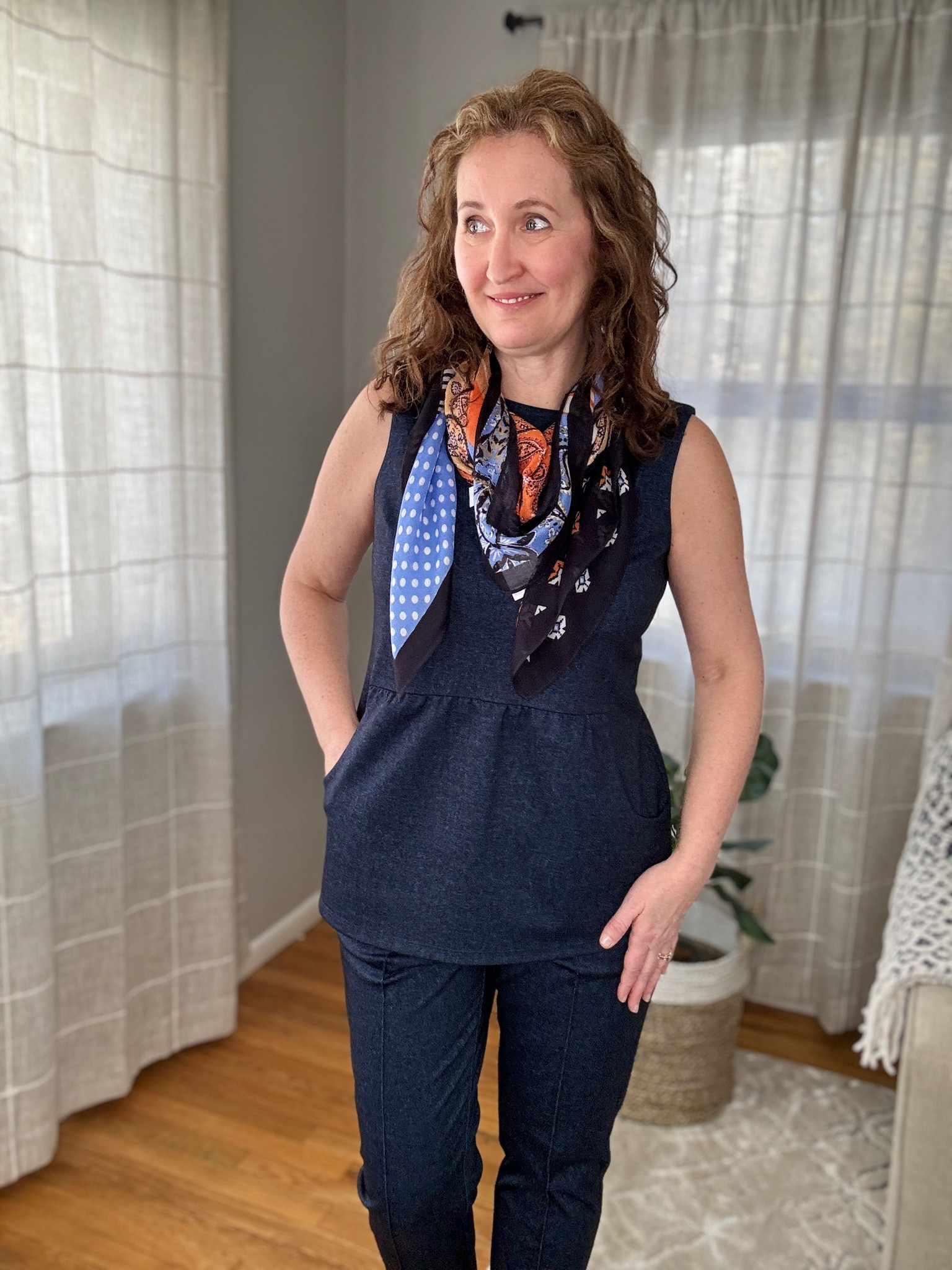 Code Theresa15 for 15 percent off purchase at Jude Connally

Denim like knit tank top with peplum bottom. Tapered pants  

Casual wear, work wear parties 