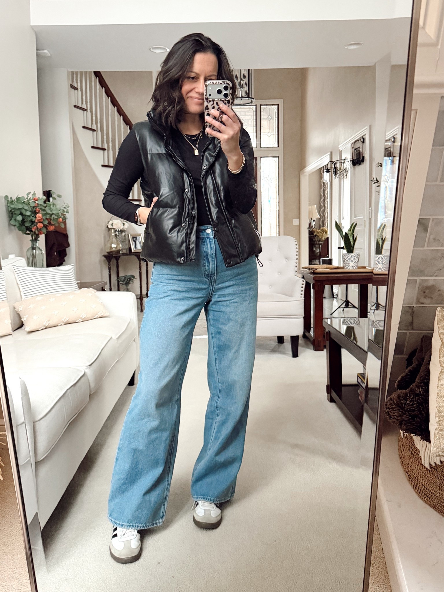 Mom outfit of the day! Winter outfit, date night outfit.



#LTKgrwm #LTKmomlife #LTKootd