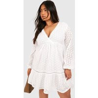 Womens Plus Woven Broderie V Neck Long Sleeve Smock Dress - White - 16, White | Boohoo.com (UK & IE)