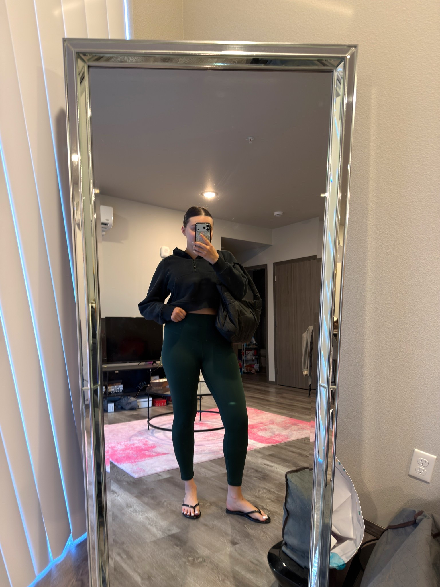 Comfy and casual activewear!! Love this matching set from Aerie, it’s a classic 💚

I’m wearing a size 8 sweatshirt and size L leggings with size 9.5 flip flops

#LTKfitnessgoals #LTKootd #LTKMidsize