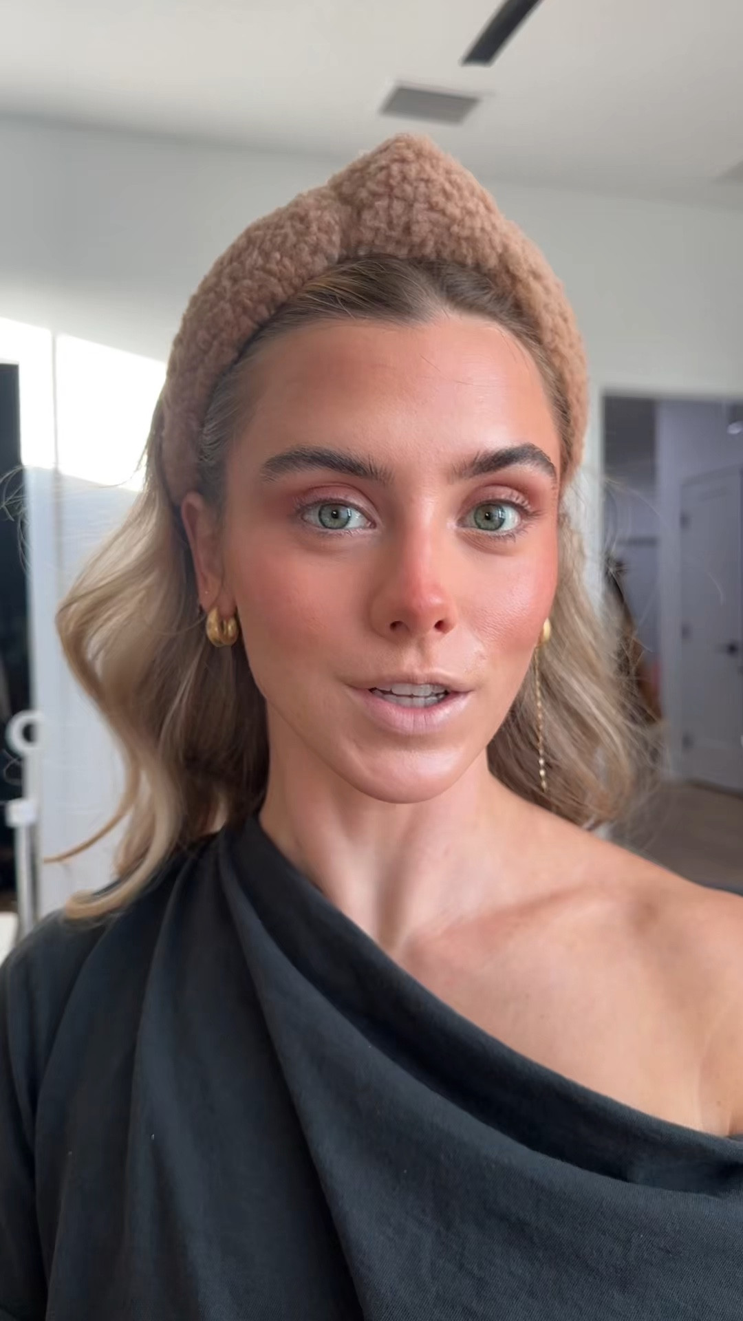 MAKE UP FOR EVER Artist Color Pencil Extreme Smudge-Proof Lip Liner shade wherever walnut  and OLEHENRIKSEN Pout Preserve Hydrating Peptide Lip Treatment shade strawberry sorbet 

#LTKgrwm #LTKBeauty #LTKselfcare