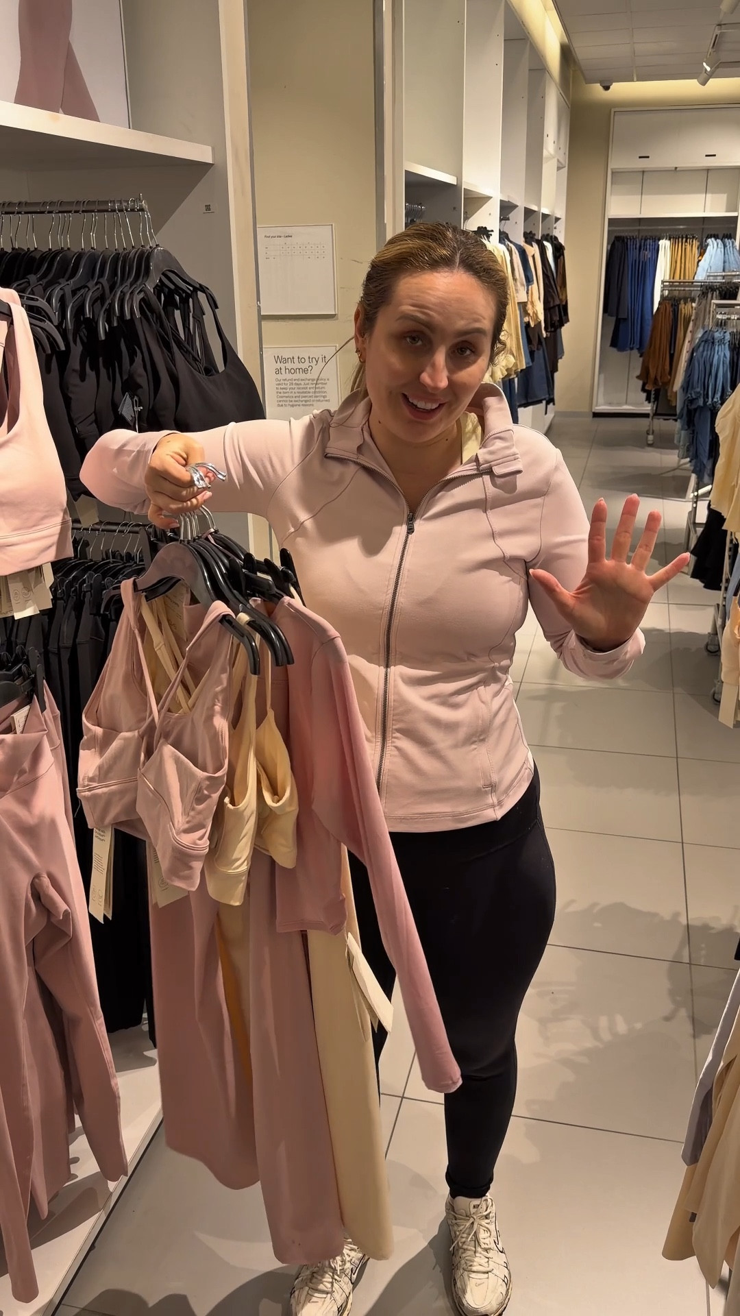 The best high street gym wear I’ve found yet x 

#LTKfitness #LTKspring #LTKuk