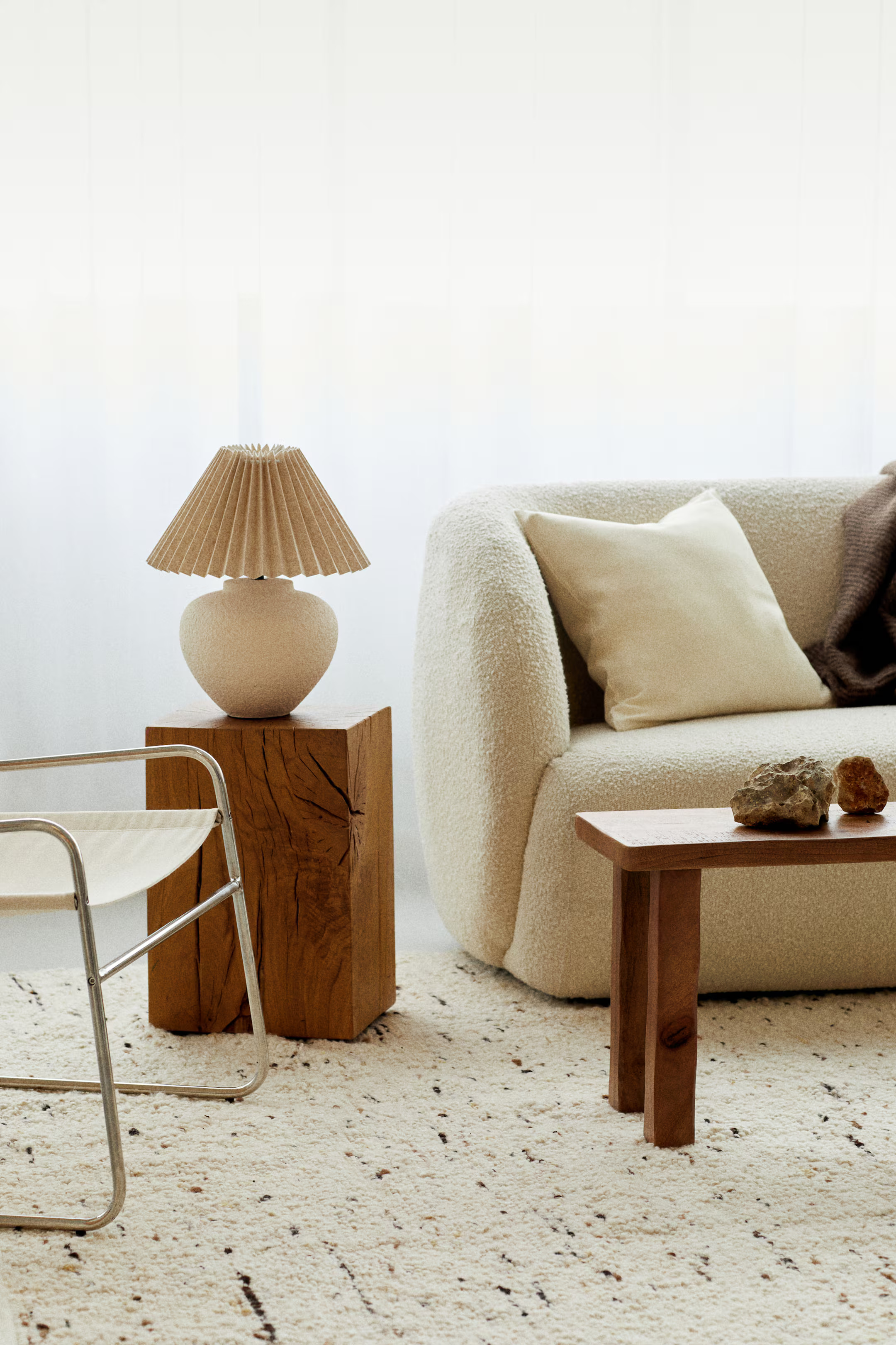 Large wool-blend rug | H&M (UK, MY, IN, SG, PH, TW, HK)