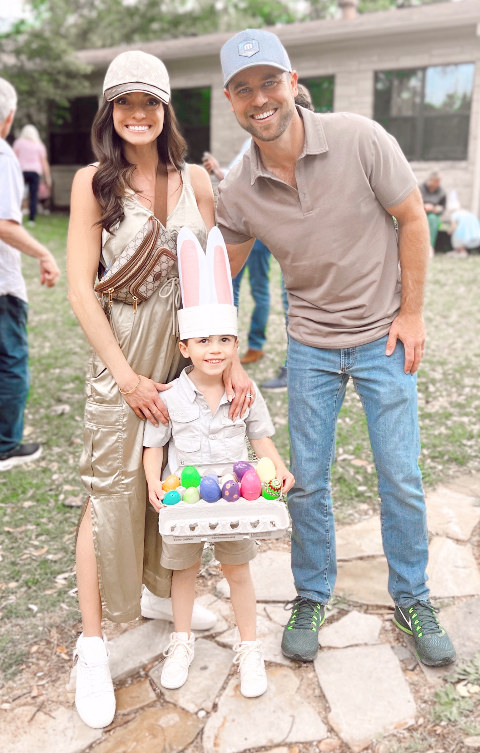 Anthropologie spring dress w/sneaks #anthropologie #springdresses #dresses #aninebing #aninebingsneakers #sneakers #hightopsneakers #louisvuittoncap #caps #Gucci #guccibeltbag #beltbag

#LTKSeasonal #LTKitbag #LTKshoecrush