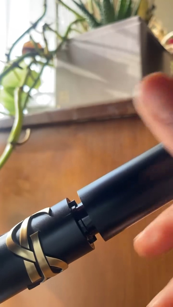 Trying out the Lash Clash extreme mascara by
@YSL Beauty my current obsession is mix the two but which is your favorite
+ #YSLBEAUTY + #GIFTEDBYYSLBEAUTY