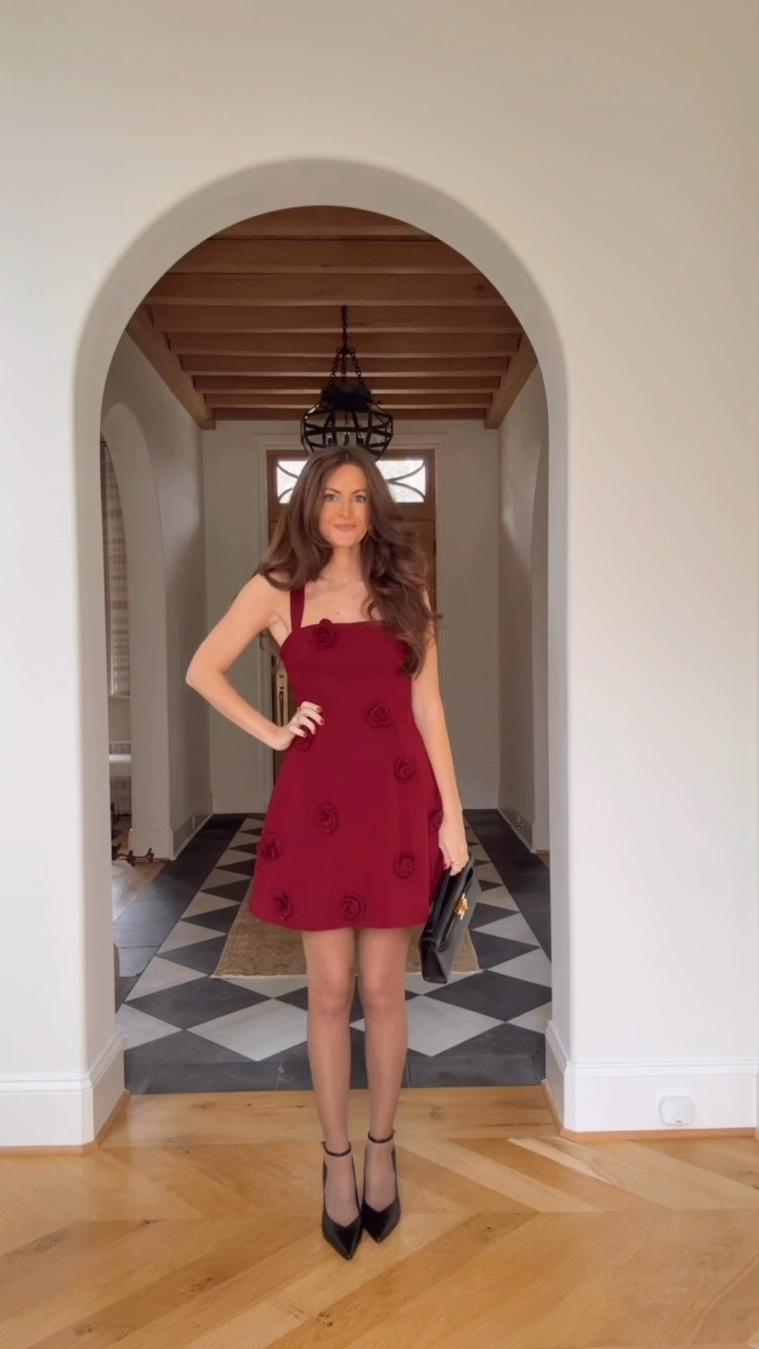 SALE ALERT! 30% off this gorgeous dress during @macys Friends & Family Sale (going on now through 12/11!). This one would be perfect for a Christmas gathering, NYE party or even a wedding. I am wearing size 2. 

#MacysPartner #holidaypartylook


#LTKGiftGuide #LTKHoliday #LTKSaleAlert