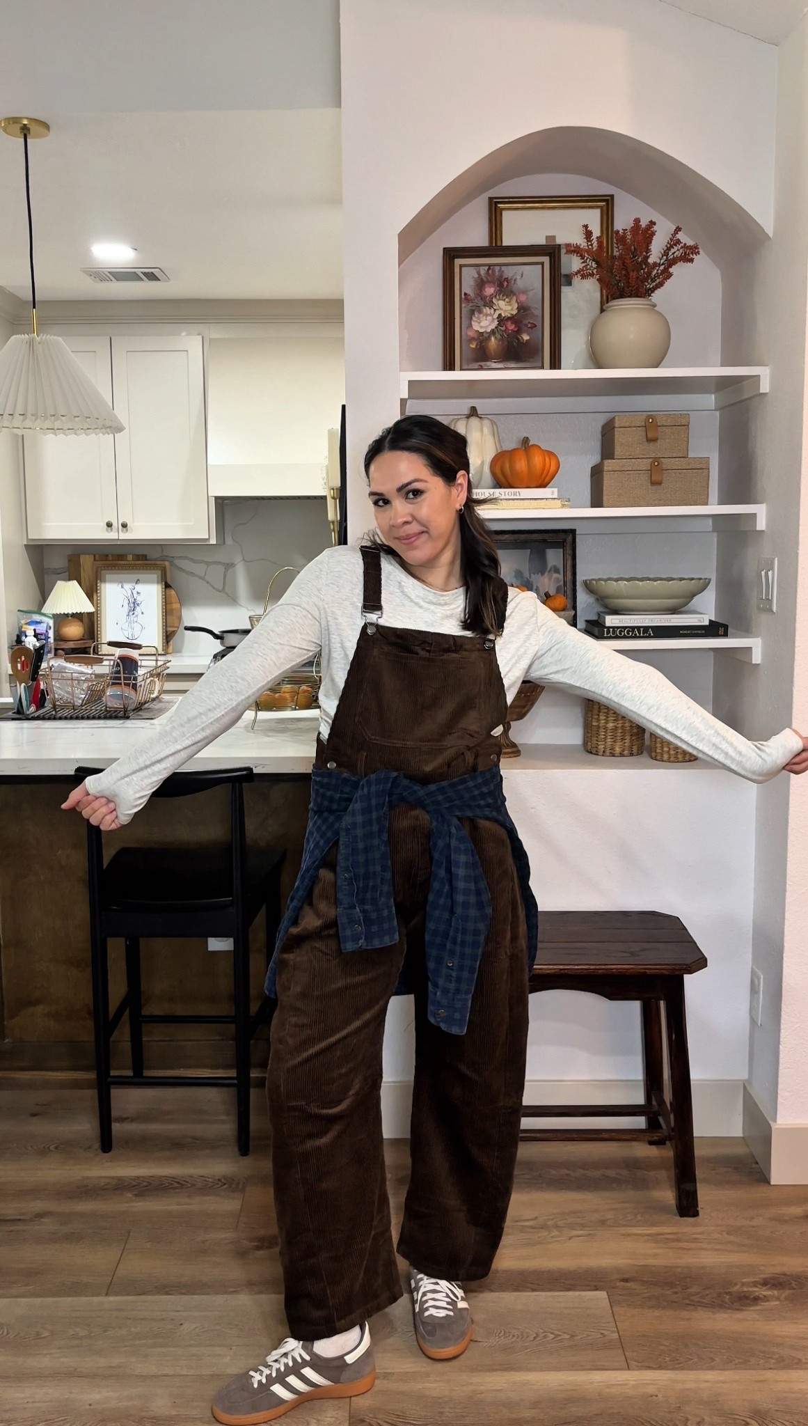 I’m a sucker for overalls… but THESE BARREL CORDUROY ones?! 🤎 Easily my new fall obsession. The chocolate brown is everything 😮‍💨✨

🍂 Linked in my Amazon storefront — link in bio 🔗

#amazonfinds #fallfashion #momstyle #amazonfashion #ootd #falloutfitideas #corduroyseason #amazoninfluencer #fallwardrobe 

#LTKFindsUnder50 #LTKStyleTip #LTKSeasonal