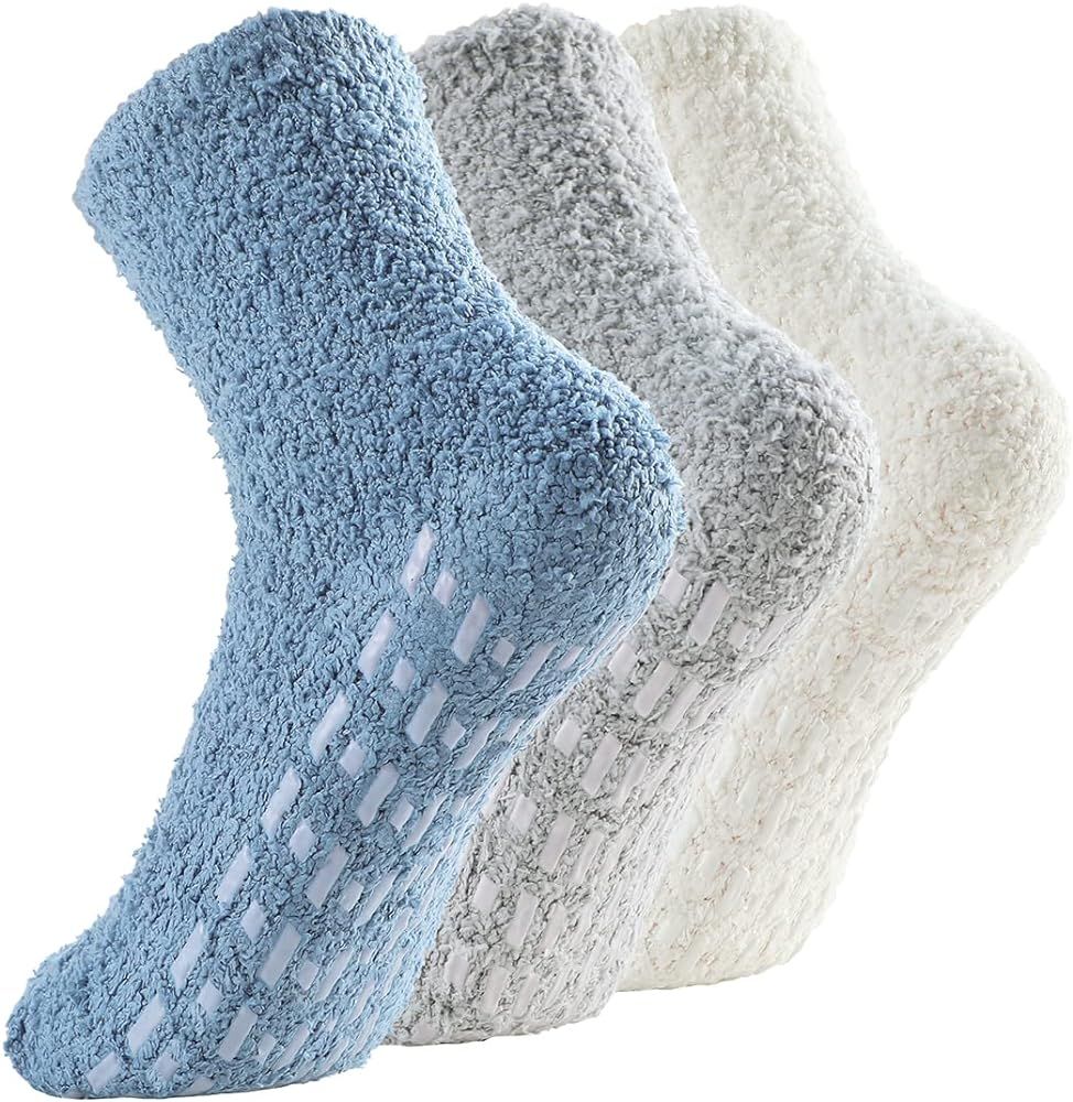 Century Star Athletic Anti Slip Socks With Grip Women Non Skid Cozy Socks Fuzzy Socks Sports Outd... | Amazon (US)