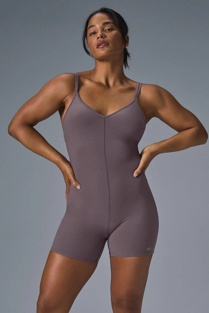 Alosoft Suns Out Onesie - Raisinette | Alo Yoga (US)