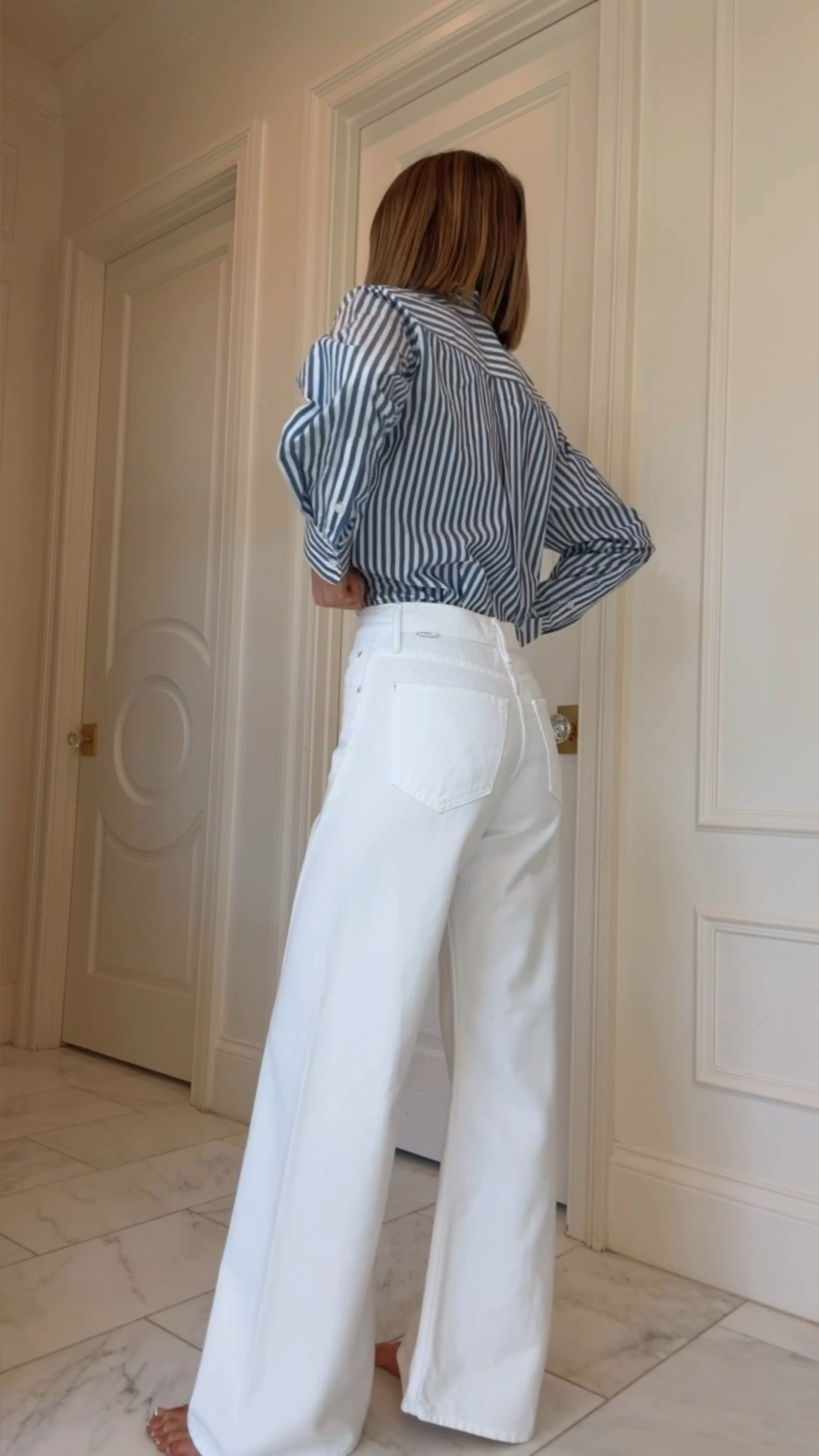 The viral mother widow leg jeans in a new wish wash