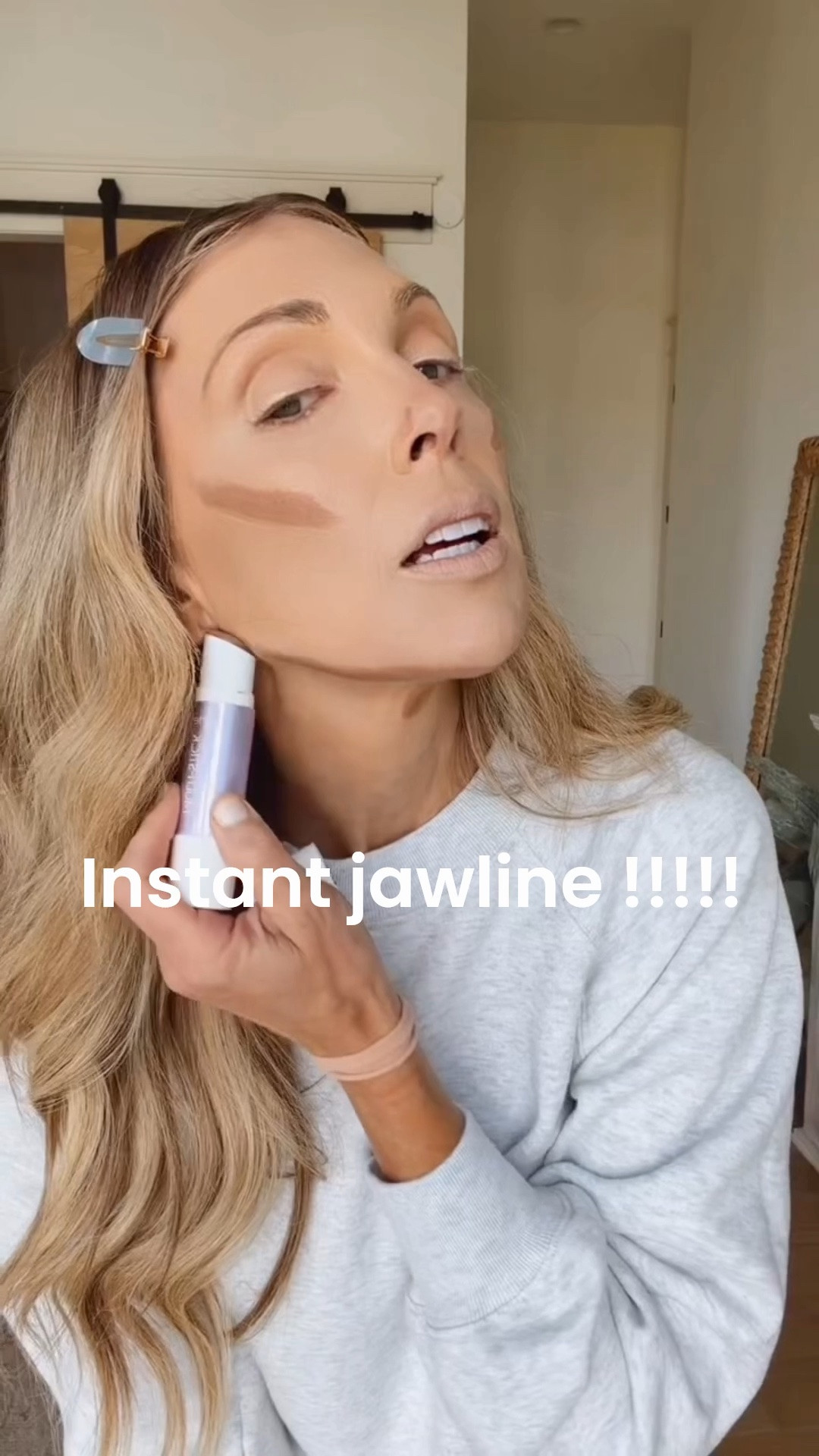 This new Tarte Multi-Stick has a creamy contour on one side for an instant jawline and then a youthful , cream blush on the other! I use this daily and it's great for travel.  Use code JENNY15. 

@Tarte #tartepartner #ad