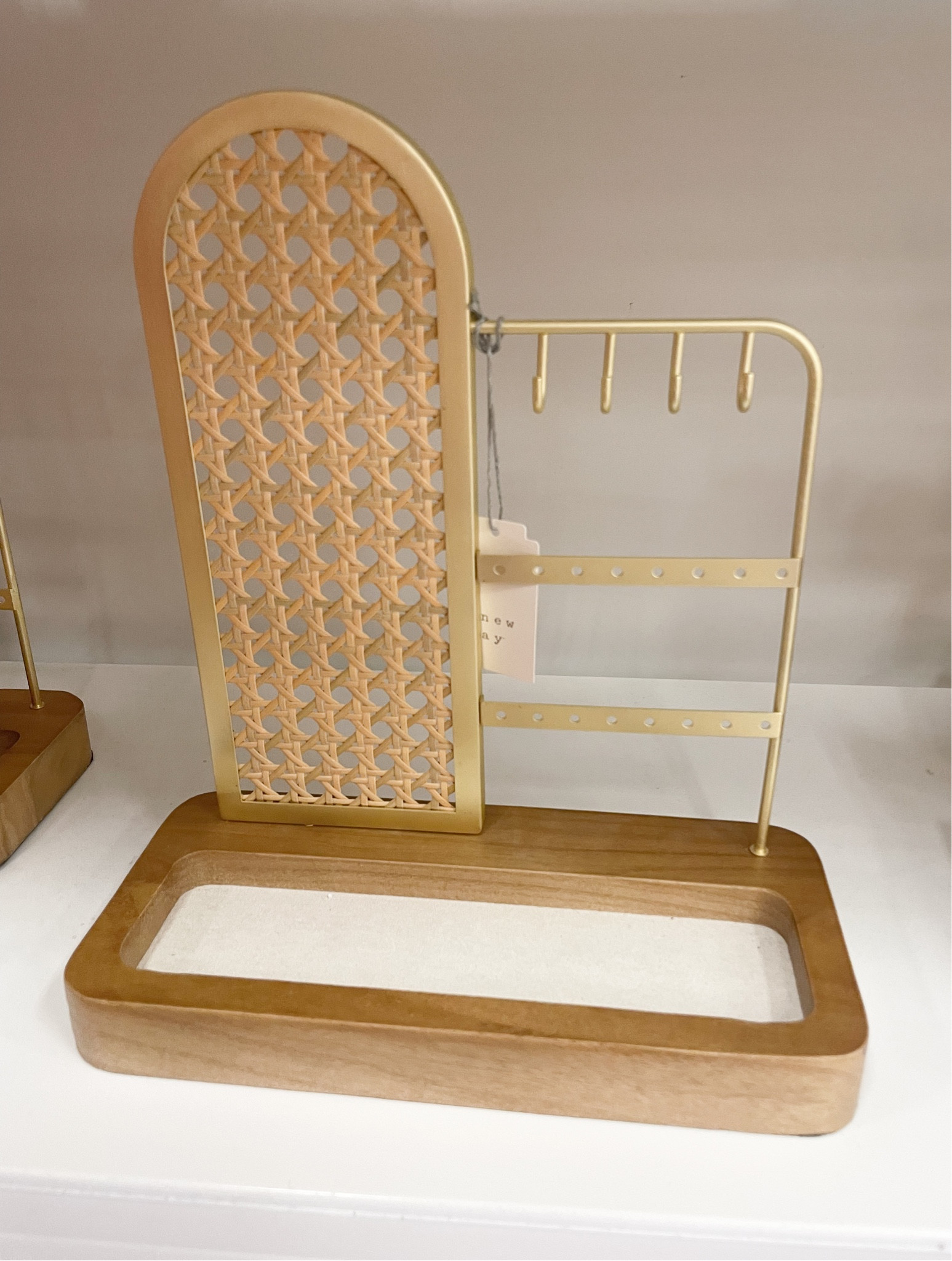 Rattan Jewelry Display at Target 

#LTKHome #LTKFindsUnder50 #LTKStyleTip